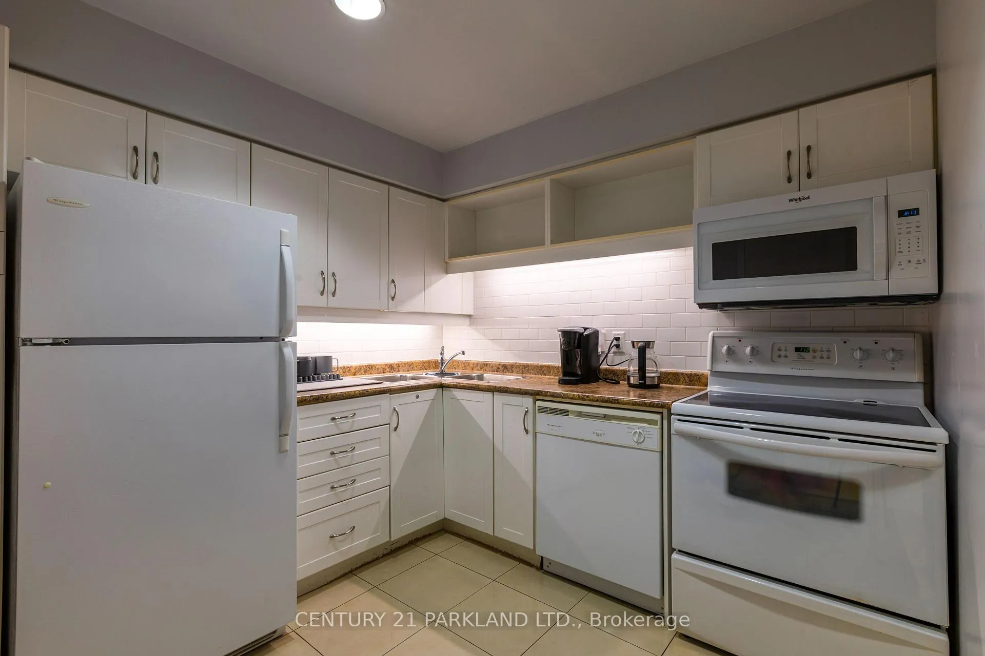 Photo 6 of Unit 1101, 220 Victoria Street, Toronto, Church-Yonge Corridor — HOMEH