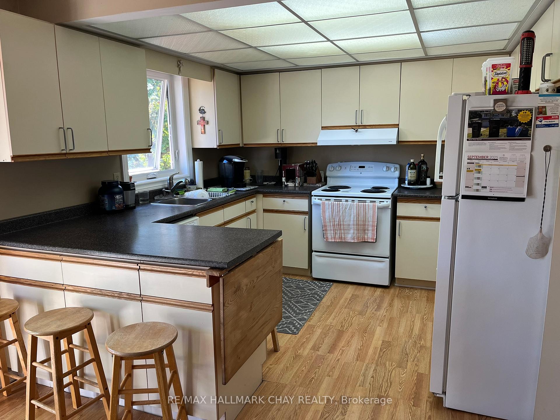 Photo 4 of 129 Rose Street, Barrie, Wellington — HOMEH