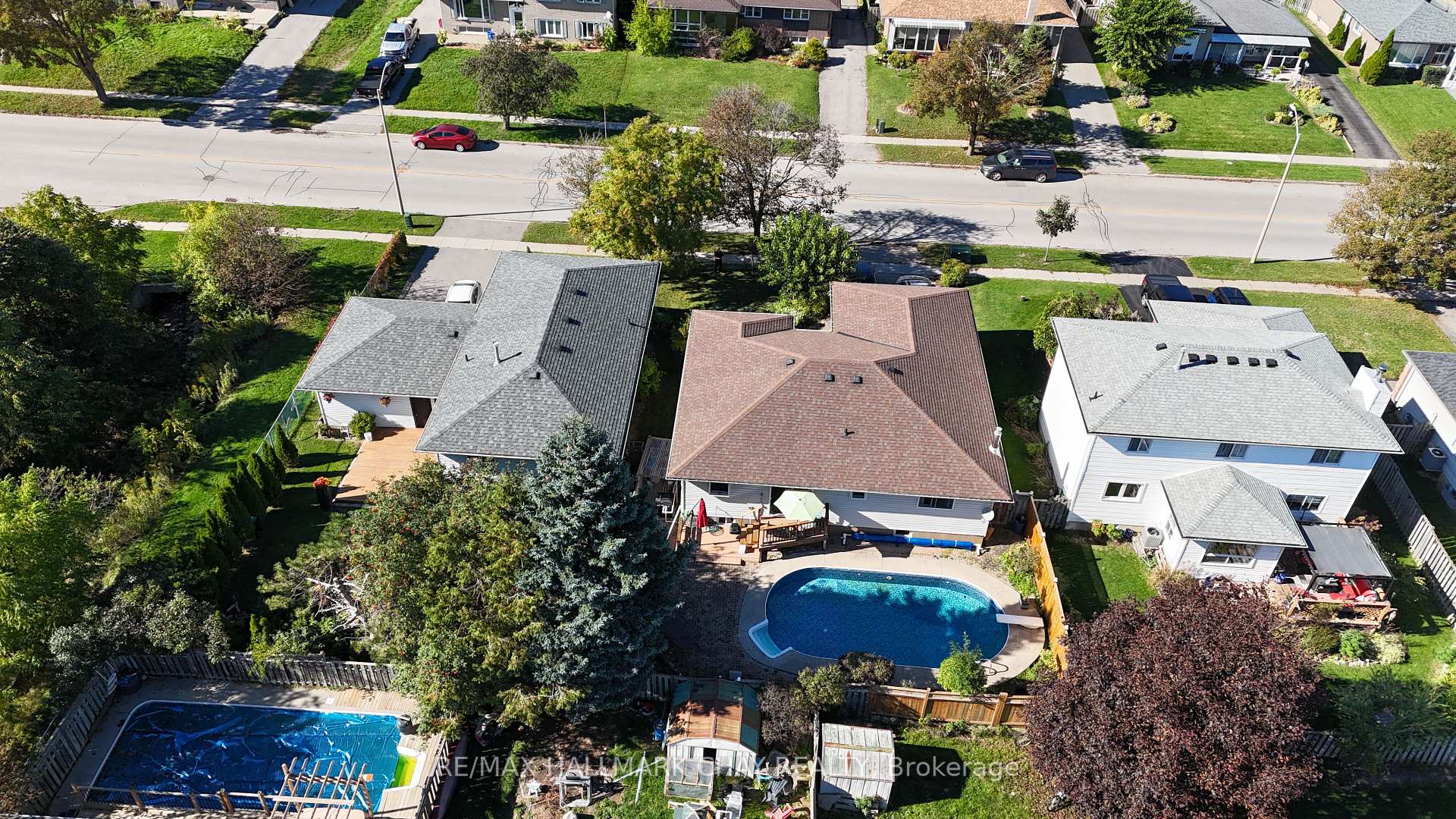Photo 13 of 129 Rose Street, Barrie, Wellington — HOMEH