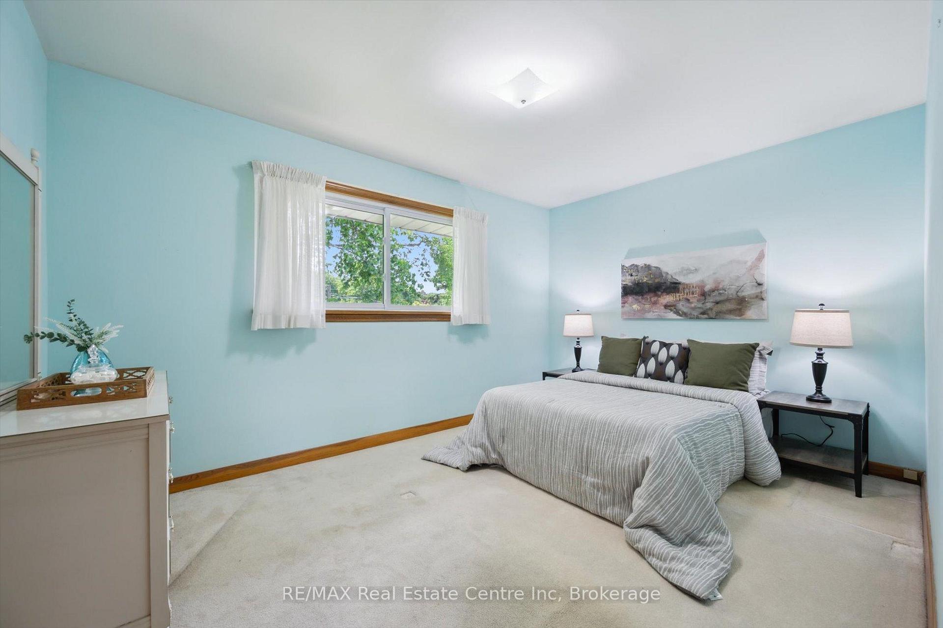 Photo 8 of 12 Gladstone Avenue, Guelph, Riverside Park — HOMEH