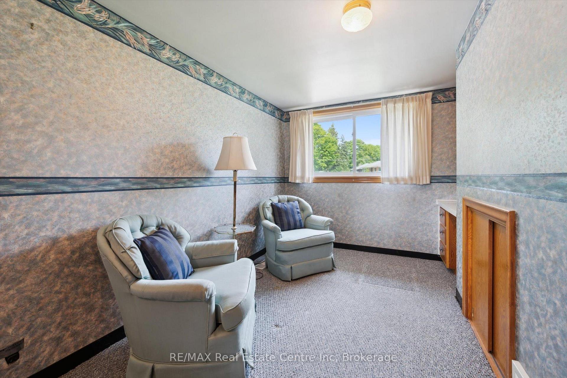 Photo 12 of 12 Gladstone Avenue, Guelph, Riverside Park — HOMEH