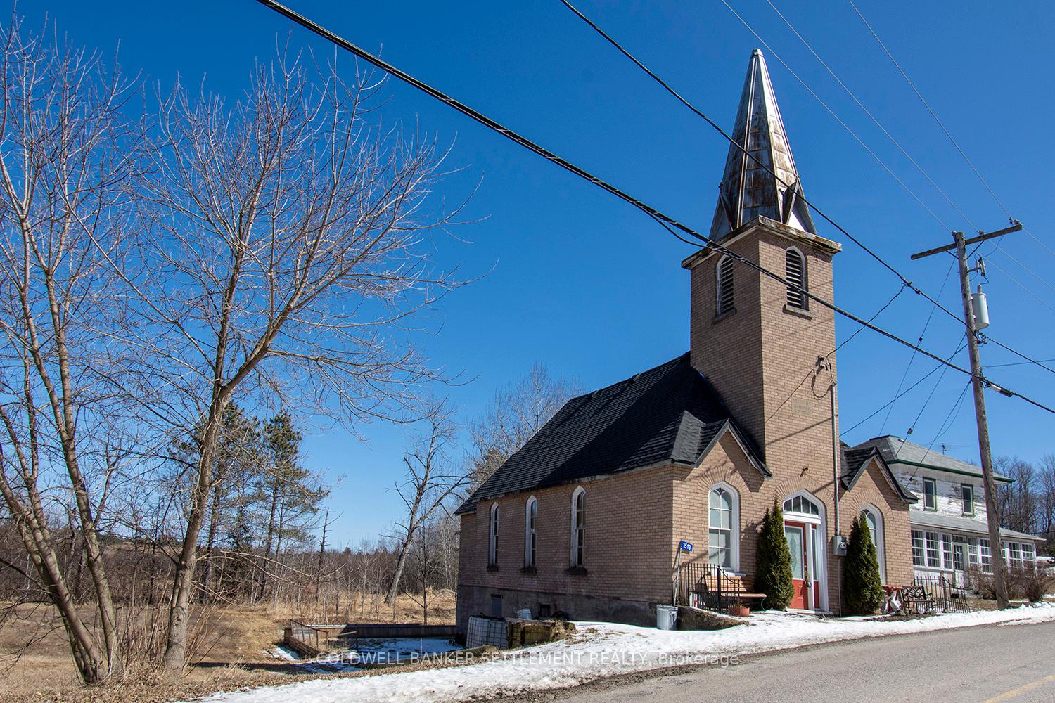 Photo 2 of 1513 Mountain Grove Road, Frontenac, Frontenac Centre — HOMEH