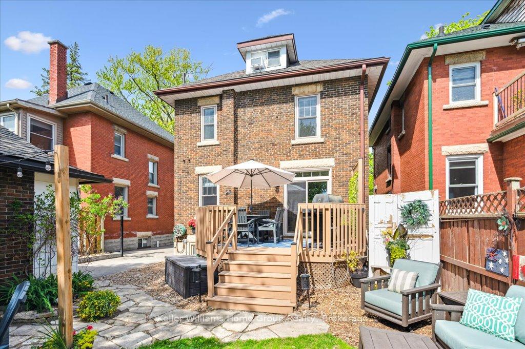 Photo 30 of 18 Central Street, Guelph, Exhibition Park — HOMEH