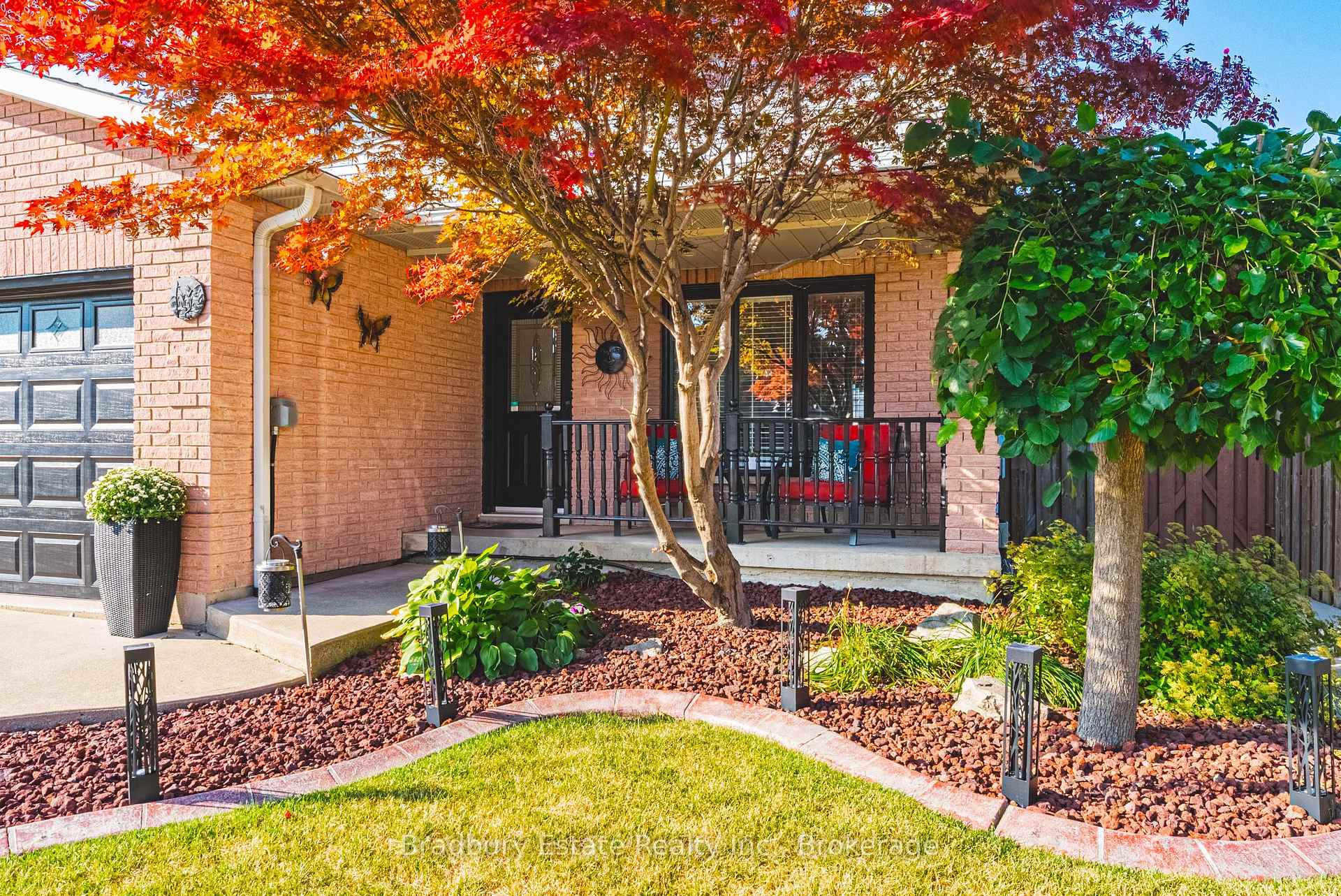 Photo 4 of 176 Highland Road W, Hamilton, Stoney Creek Mountain — HOMEH