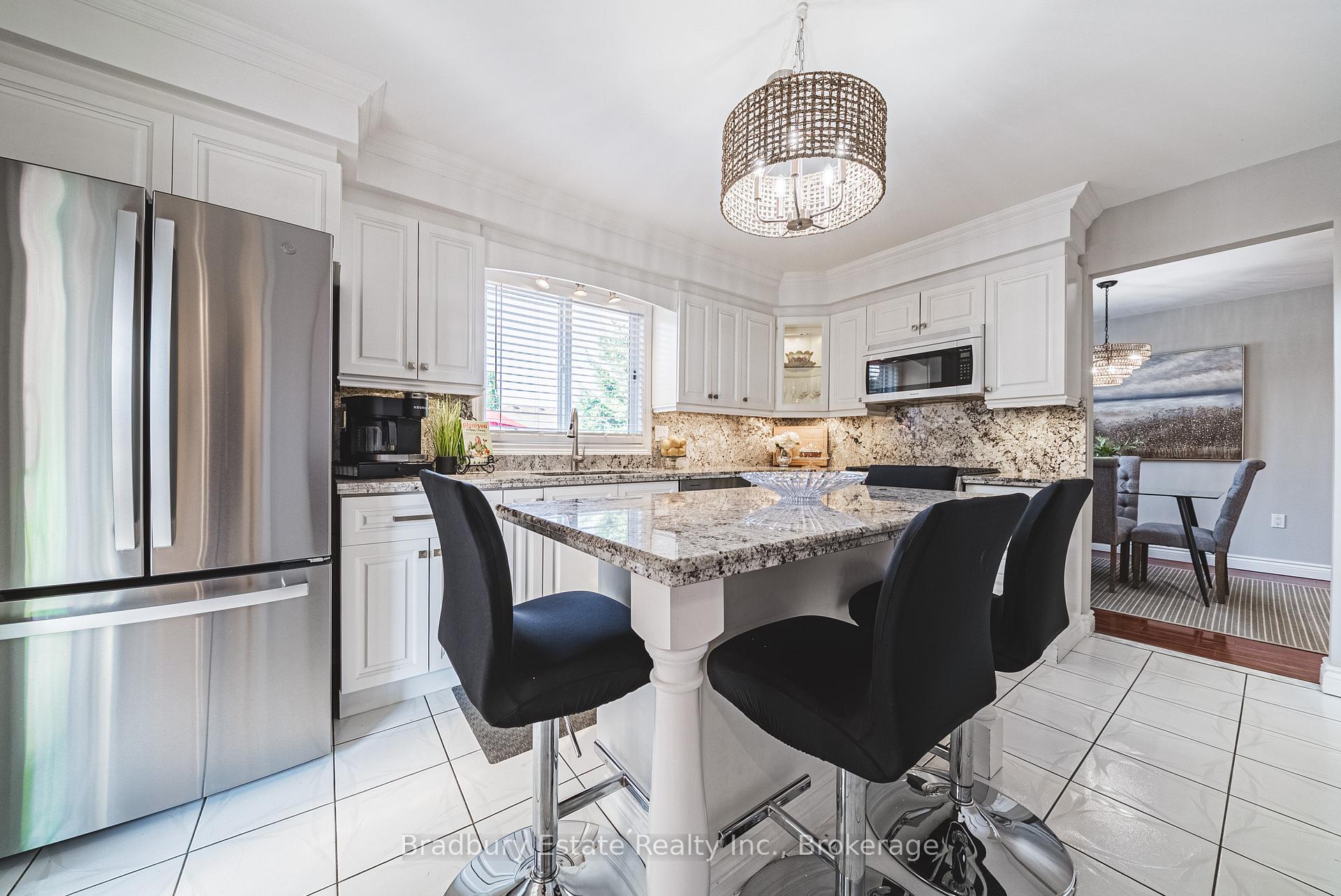 Photo 13 of 176 Highland Road W, Hamilton, Stoney Creek Mountain — HOMEH