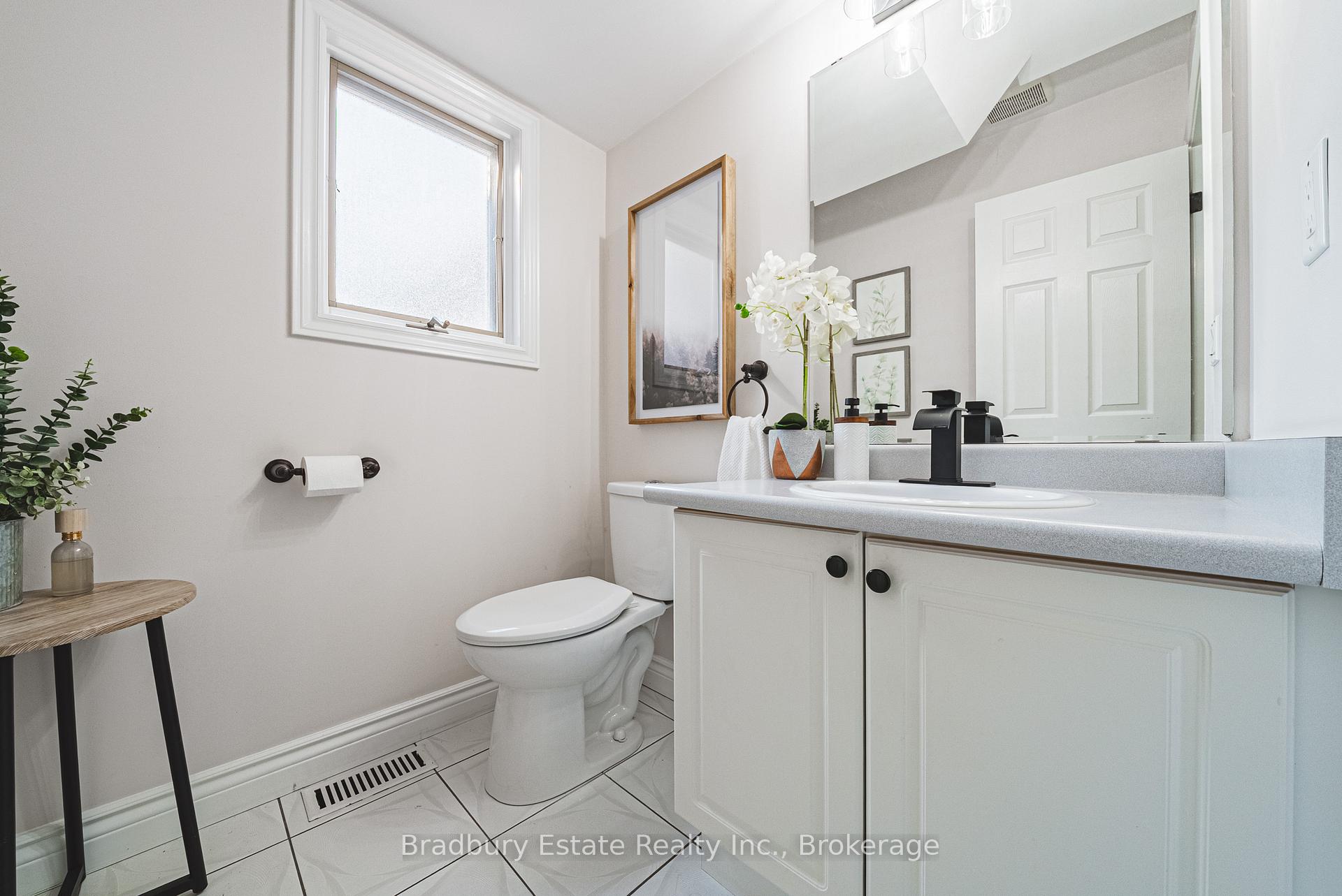Photo 17 of 176 Highland Road W, Hamilton, Stoney Creek Mountain — HOMEH
