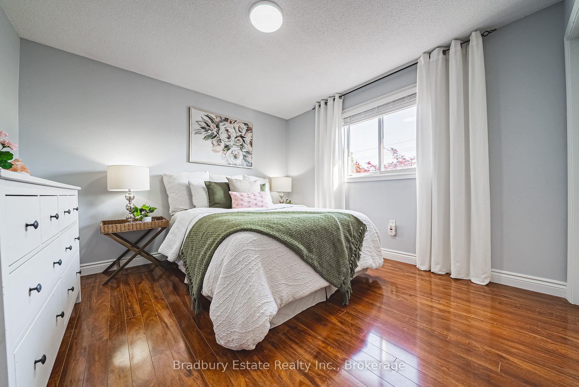 Photo 22 of 176 Highland Road W, Hamilton, Stoney Creek Mountain — HOMEH