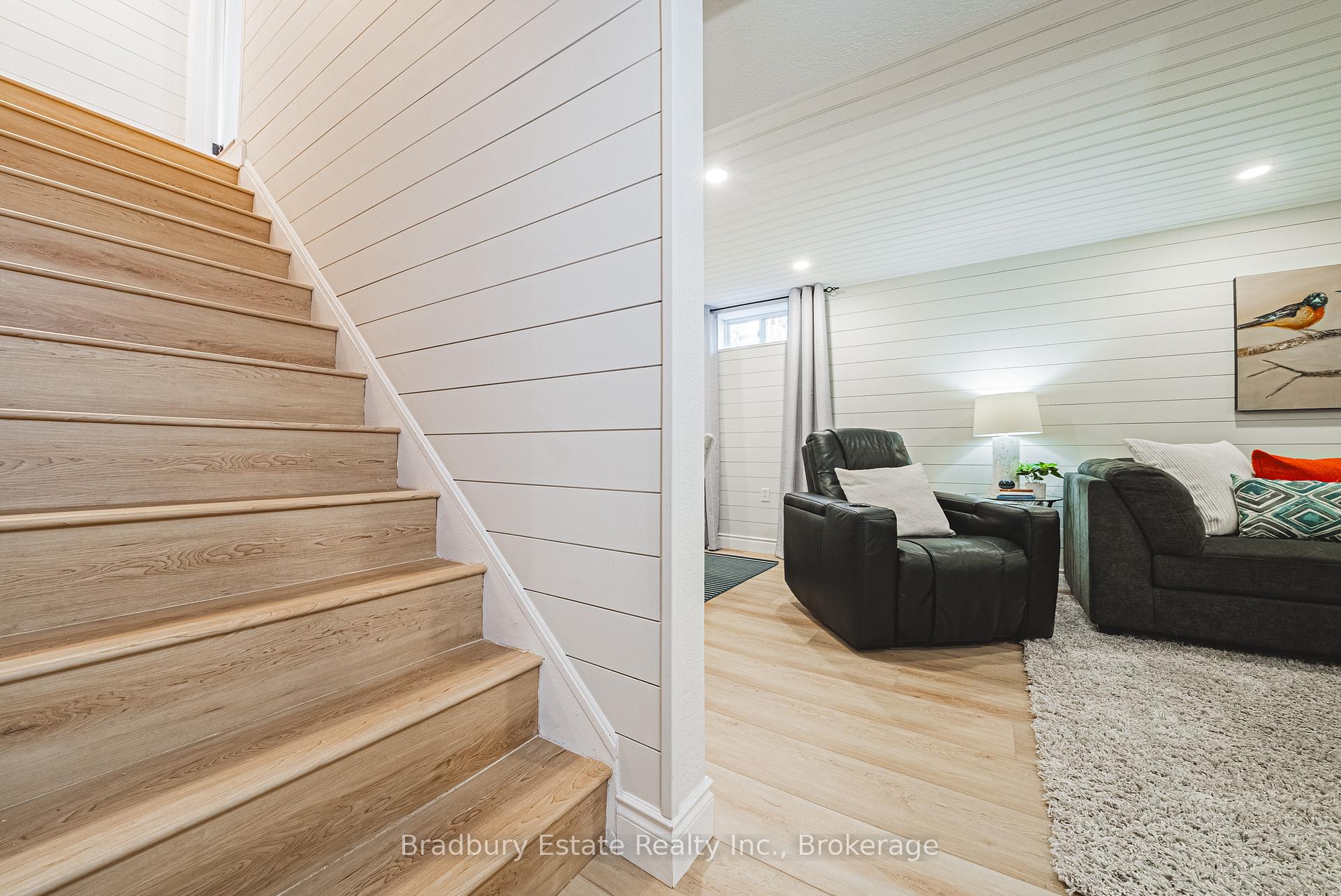 Photo 26 of 176 Highland Road W, Hamilton, Stoney Creek Mountain — HOMEH