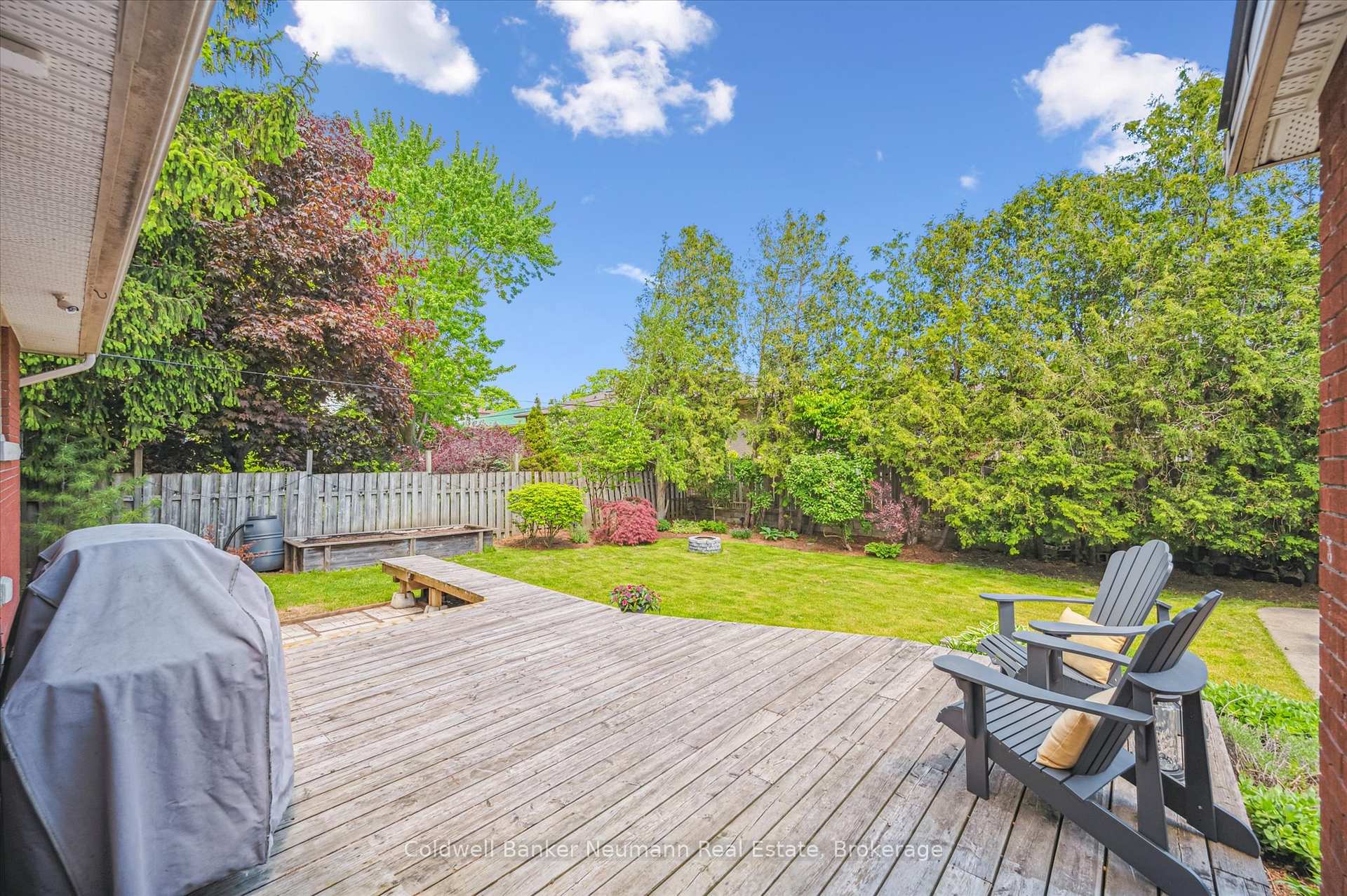 Photo 31 of 43 Silvercreek Parkway N, Guelph, Junction/Onward Willow — HOMEH