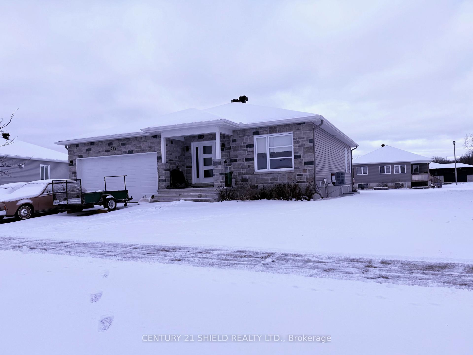 Photo 4 of 292 Gillis Avenue, Cornwall — HOMEH