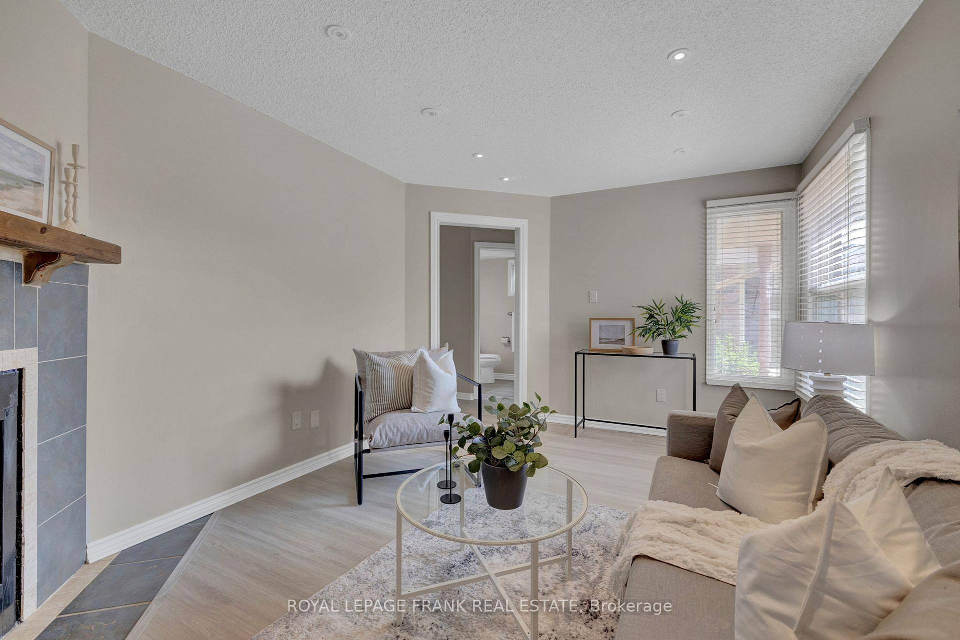 Photo 12 of 16 Reed Drive, Ajax, Central — HOMEH