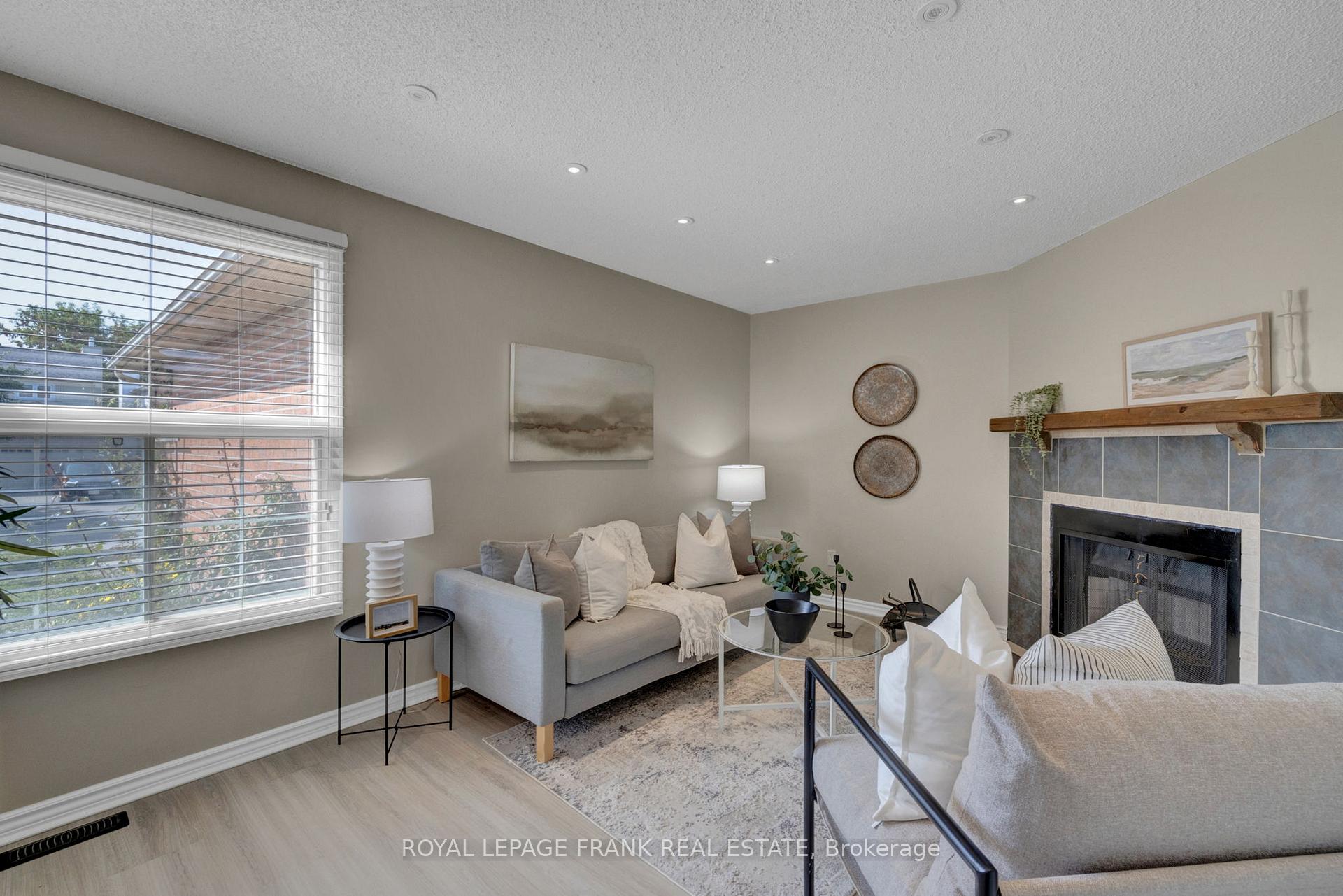 Photo 9 of 16 Reed Drive, Ajax, Central — HOMEH