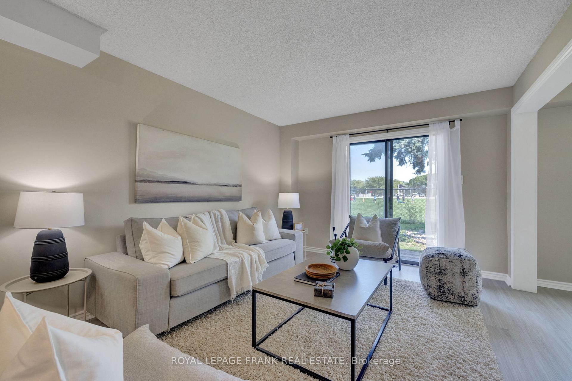 Photo 6 of 16 Reed Drive, Ajax, Central — HOMEH