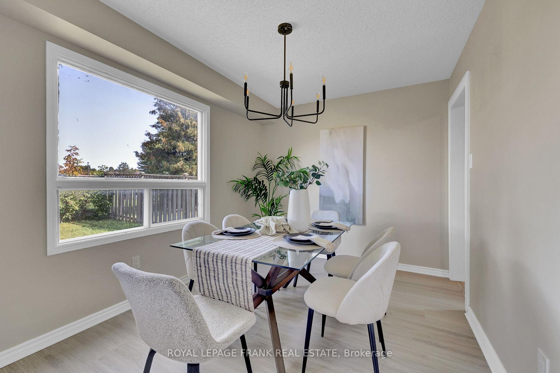 Photo 10 of 16 Reed Drive, Ajax, Central — HOMEH
