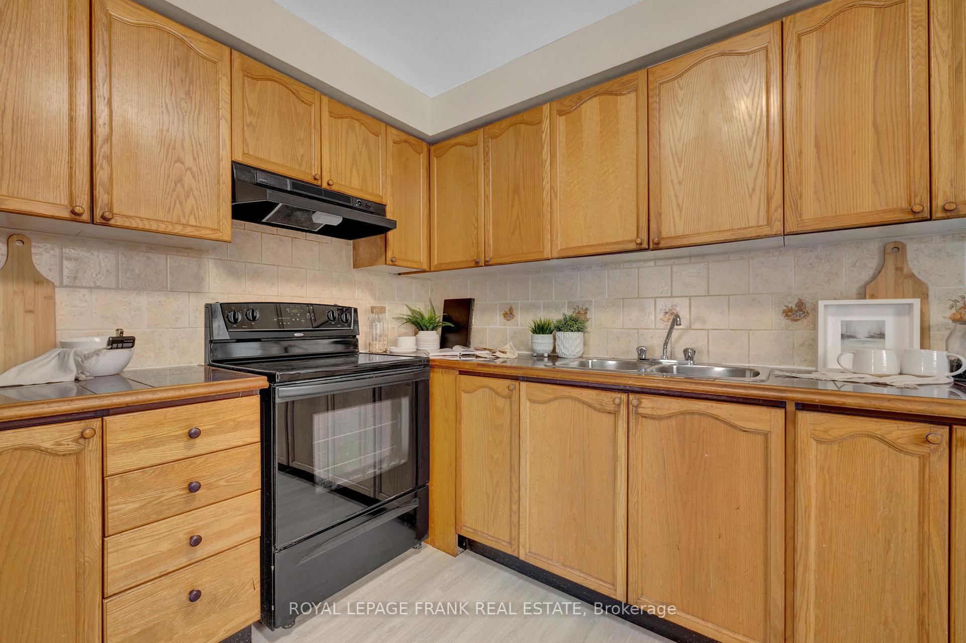 Photo 18 of 16 Reed Drive, Ajax, Central — HOMEH