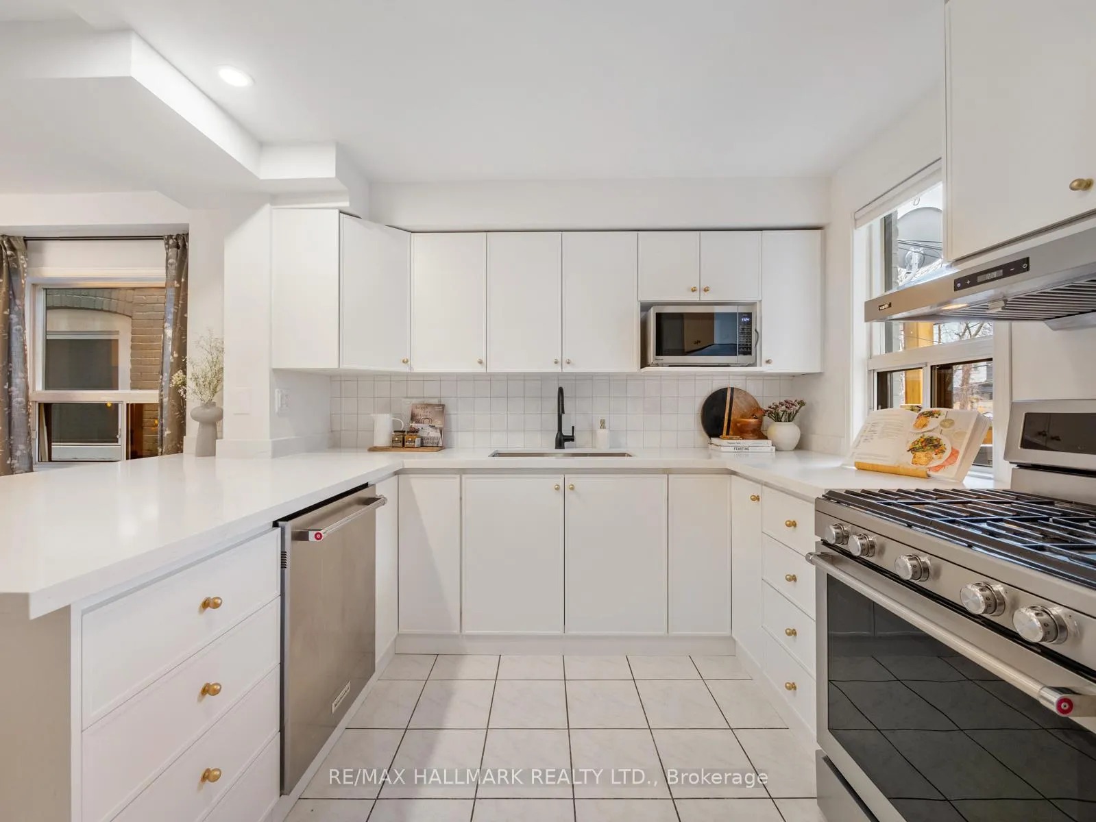 Photo 8 of 38 Larchmount Avenue, Toronto, South Riverdale — HOMEH