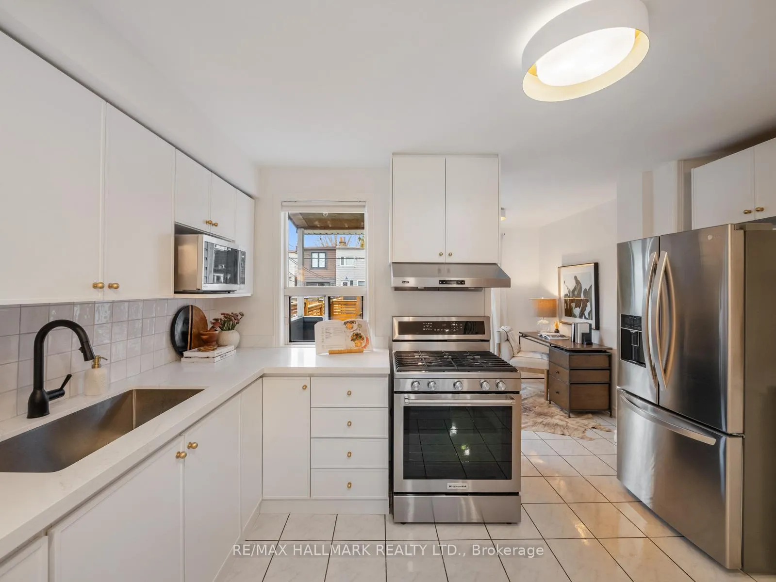 Photo 10 of 38 Larchmount Avenue, Toronto, South Riverdale — HOMEH