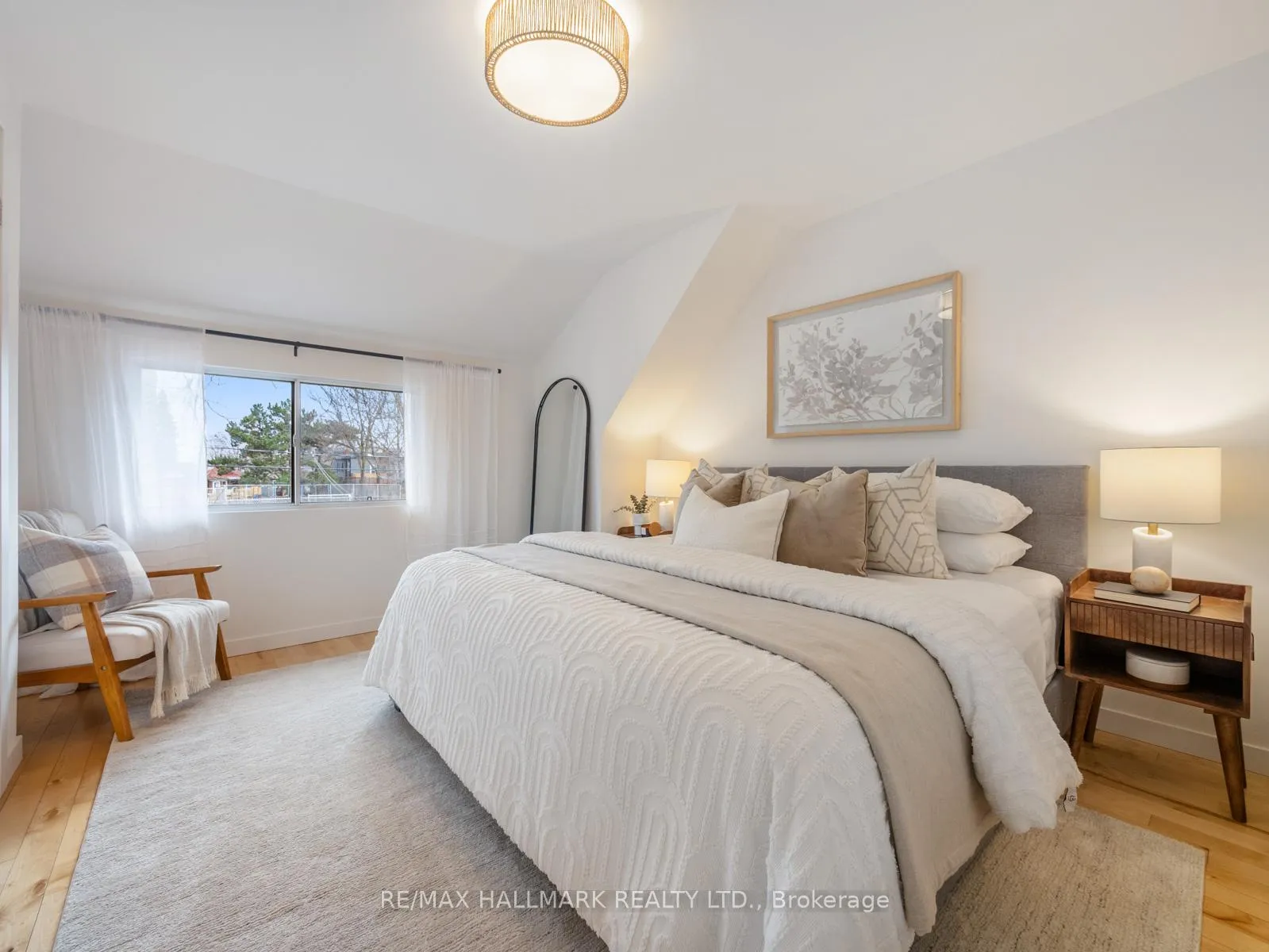 Photo 13 of 38 Larchmount Avenue, Toronto, South Riverdale — HOMEH