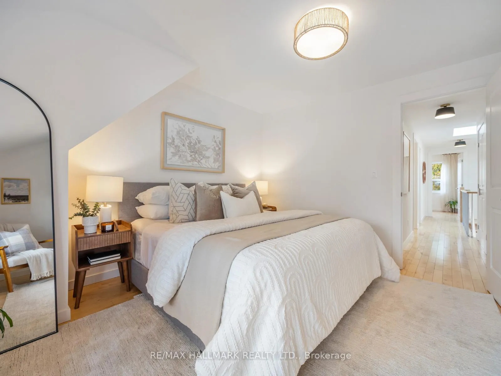 Photo 15 of 38 Larchmount Avenue, Toronto, South Riverdale — HOMEH