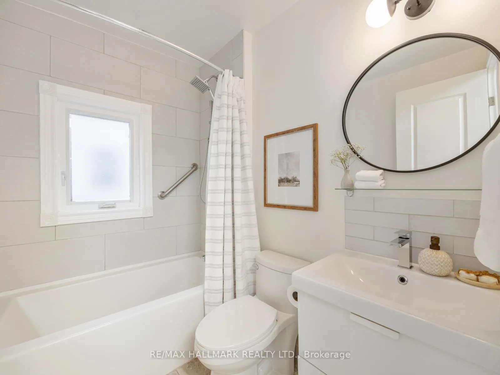 Photo 19 of 38 Larchmount Avenue, Toronto, South Riverdale — HOMEH