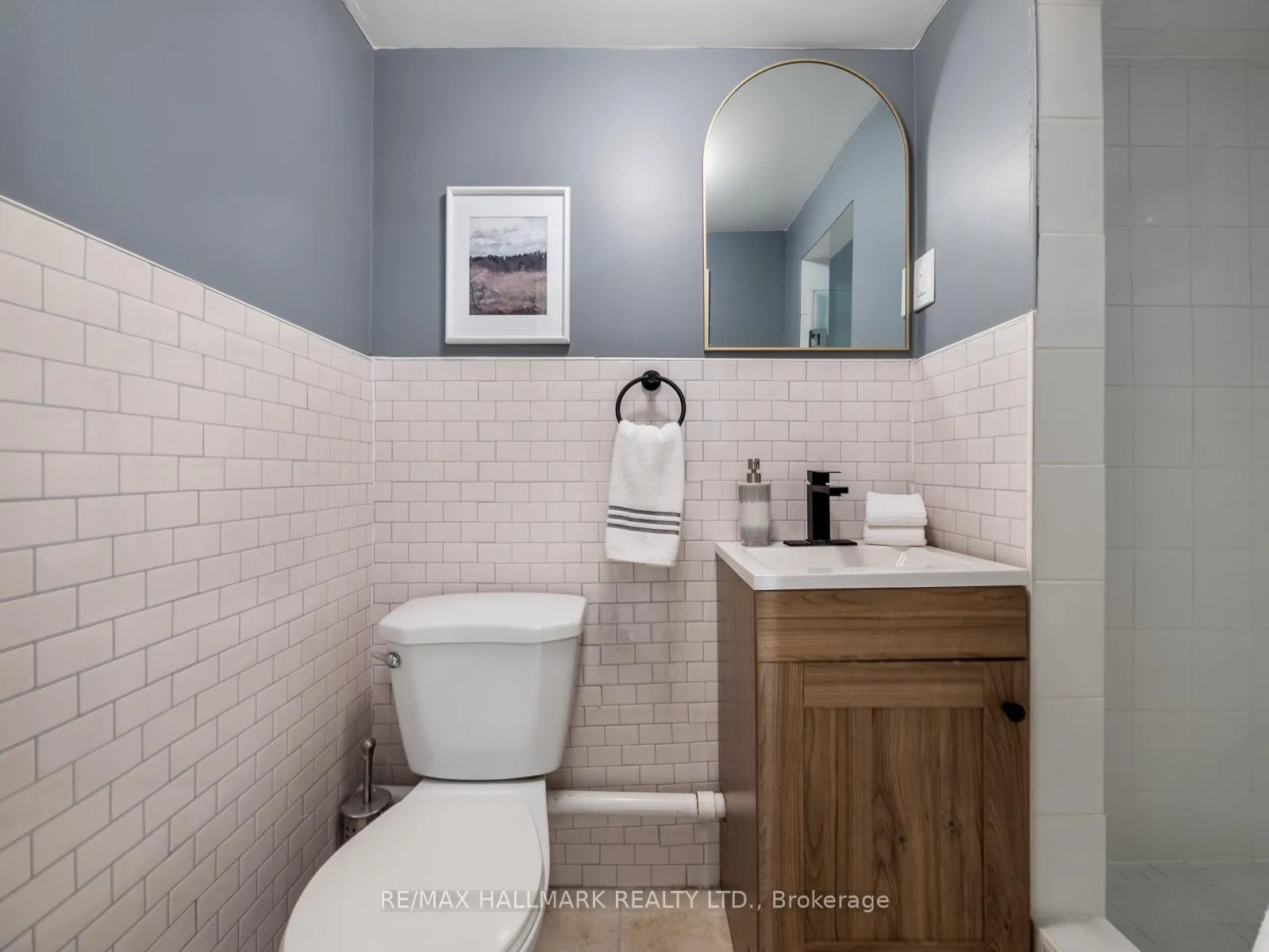 Photo 24 of 38 Larchmount Avenue, Toronto, South Riverdale — HOMEH