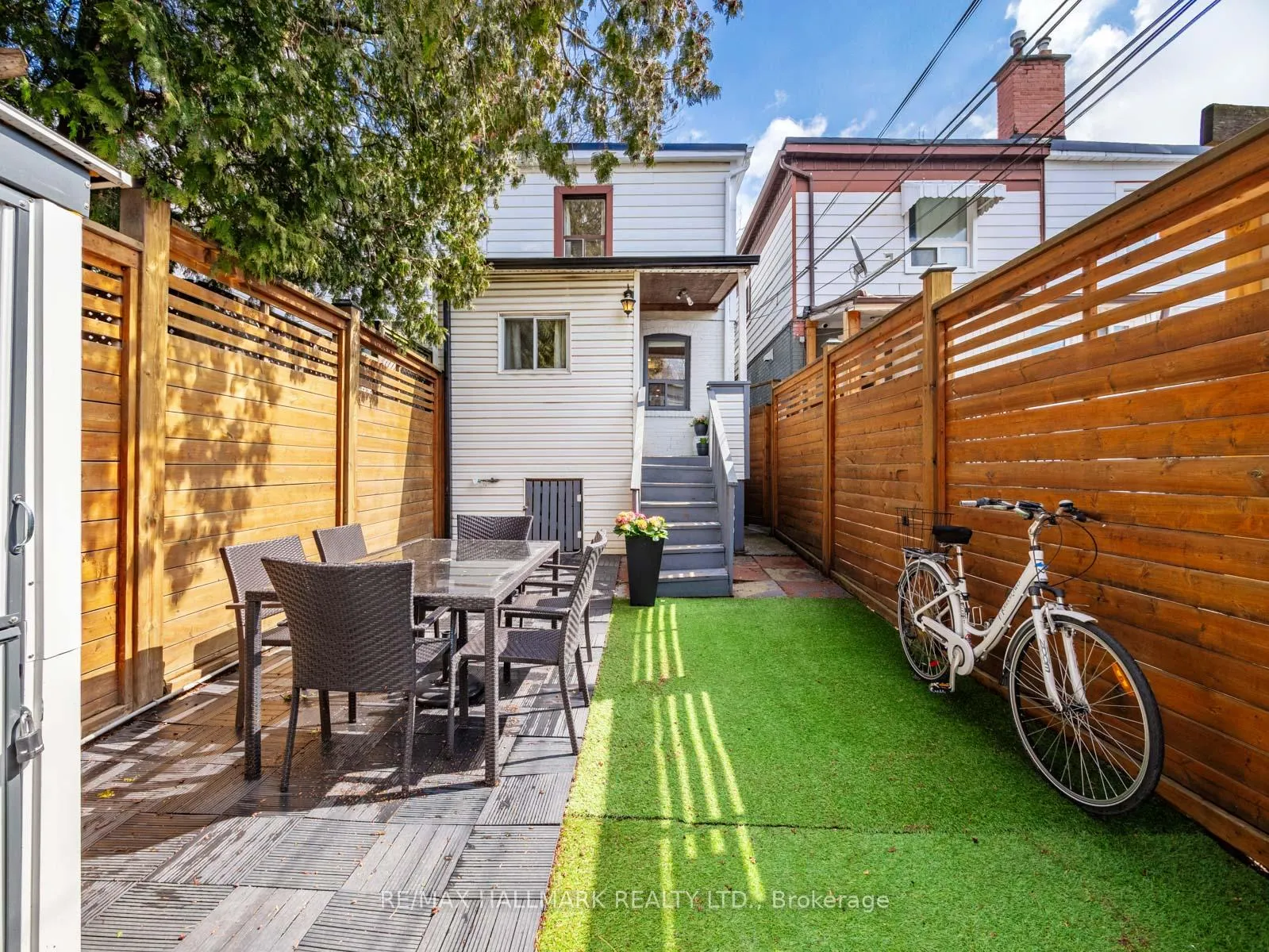Photo 27 of 38 Larchmount Avenue, Toronto, South Riverdale — HOMEH