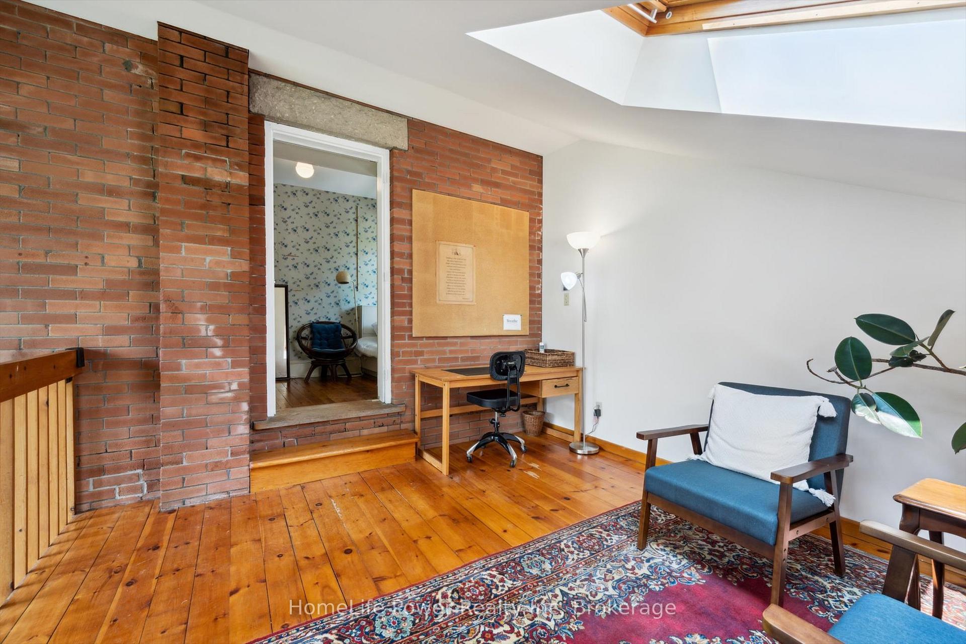 Photo 18 of 44 Dean Avenue, Guelph, Dovercliffe Park/Old University — HOMEH