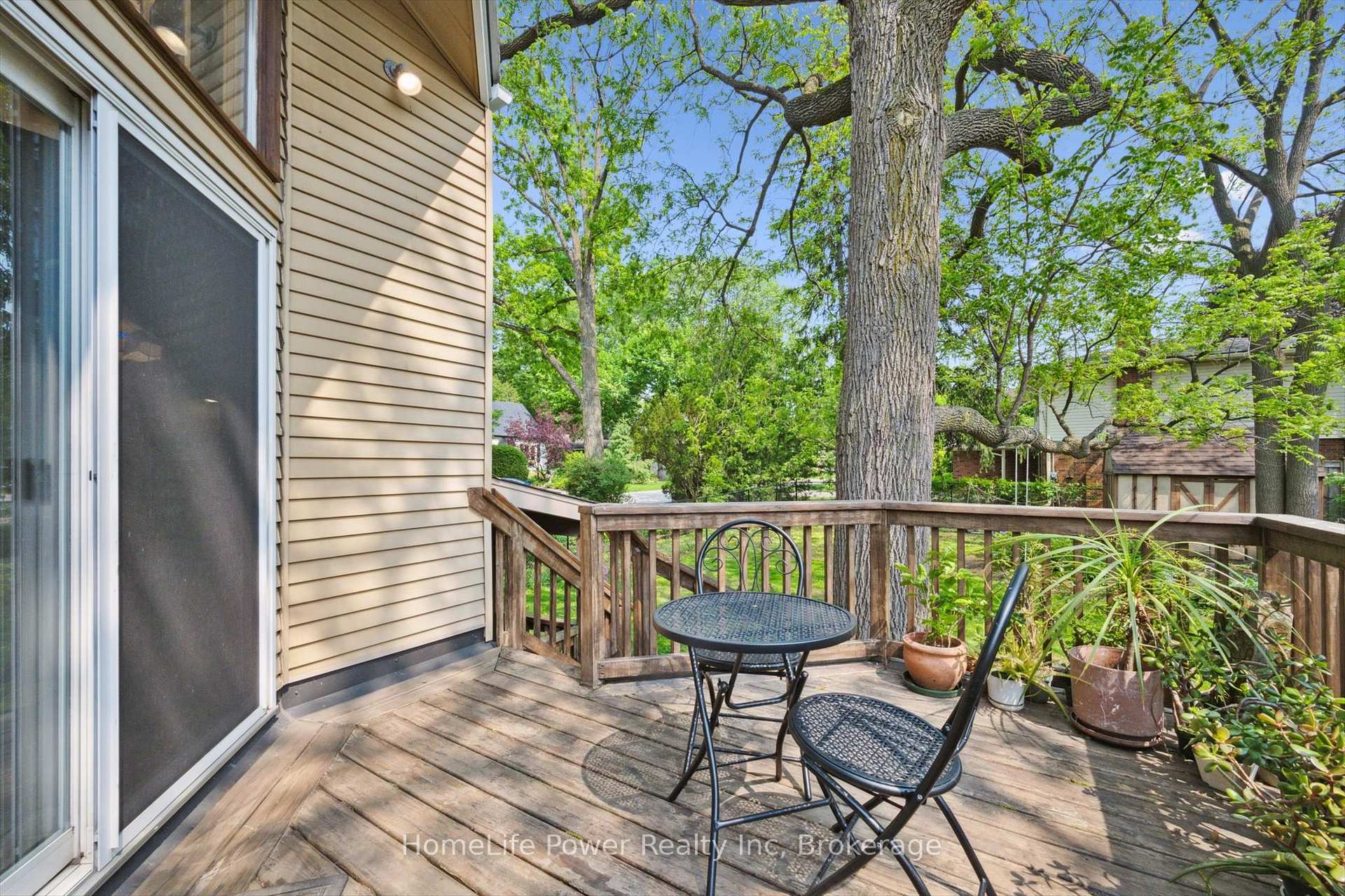 Photo 29 of 44 Dean Avenue, Guelph, Dovercliffe Park/Old University — HOMEH