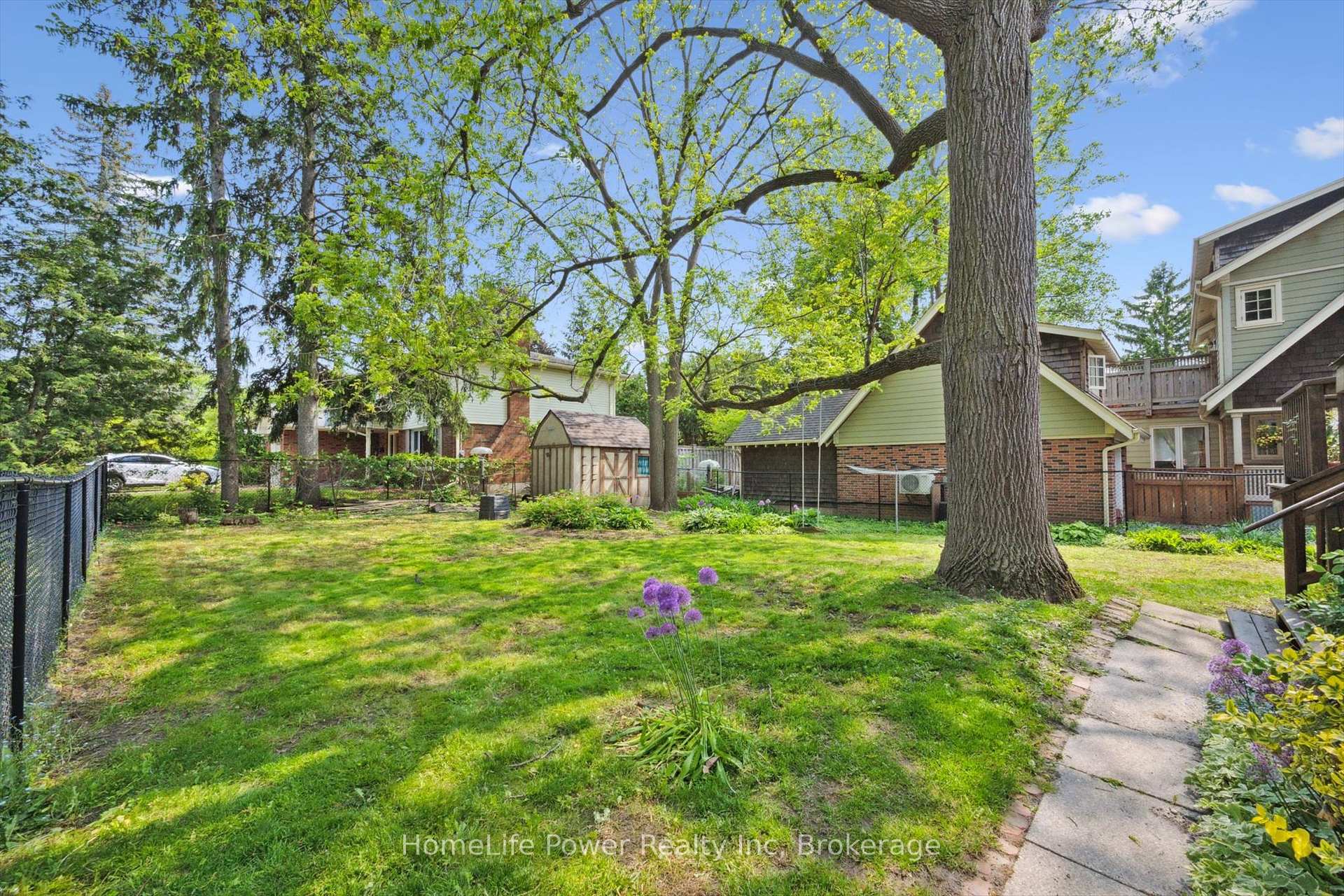Photo 30 of 44 Dean Avenue, Guelph, Dovercliffe Park/Old University — HOMEH
