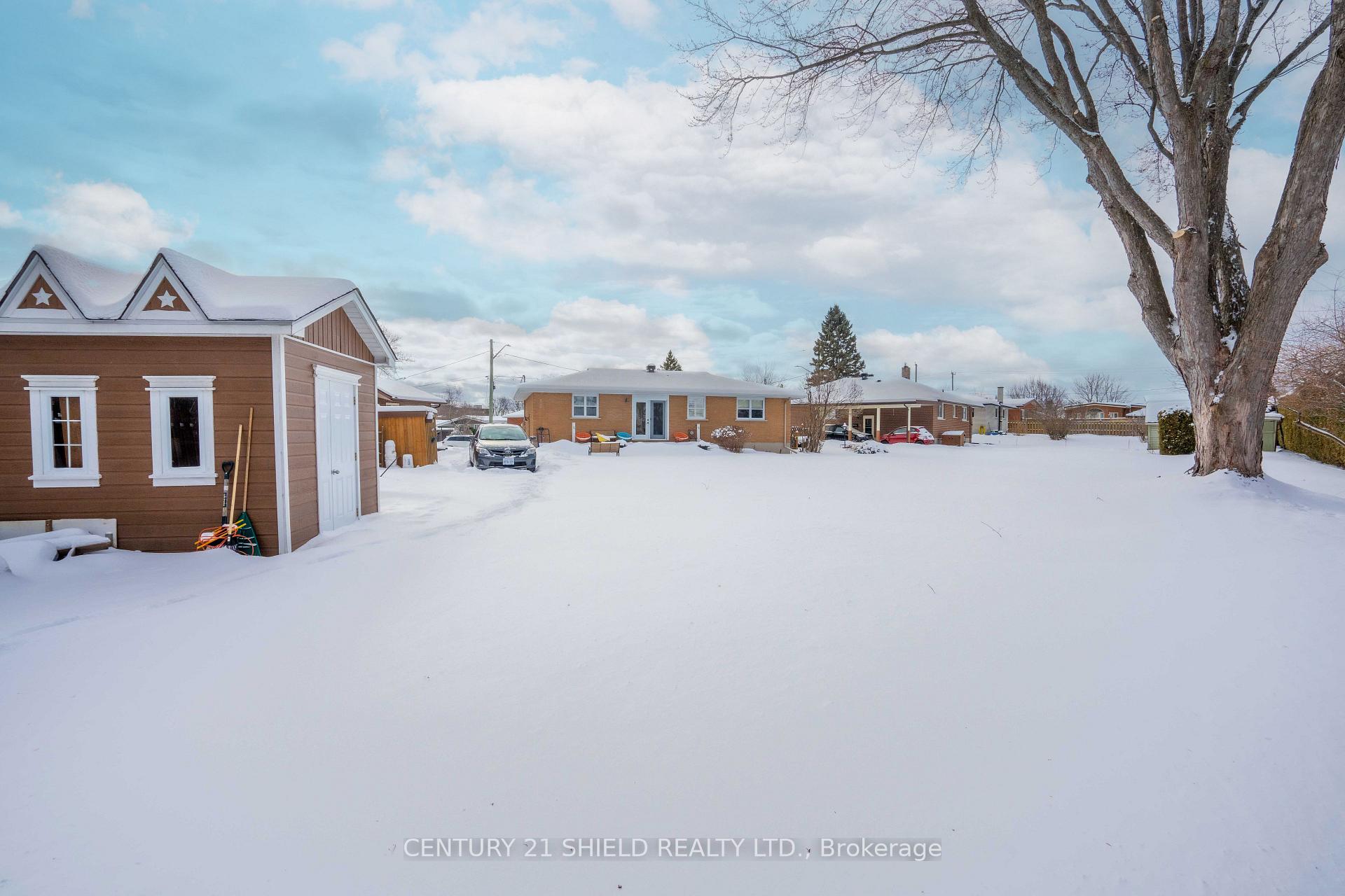 Photo 5 of 434 Bellevue Crescent, Cornwall — HOMEH