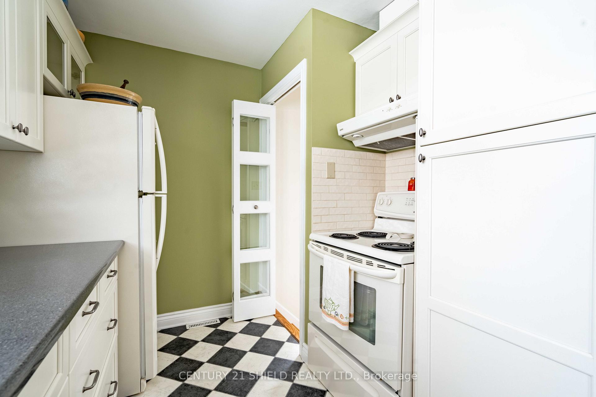 Photo 20 of 434 Bellevue Crescent, Cornwall — HOMEH