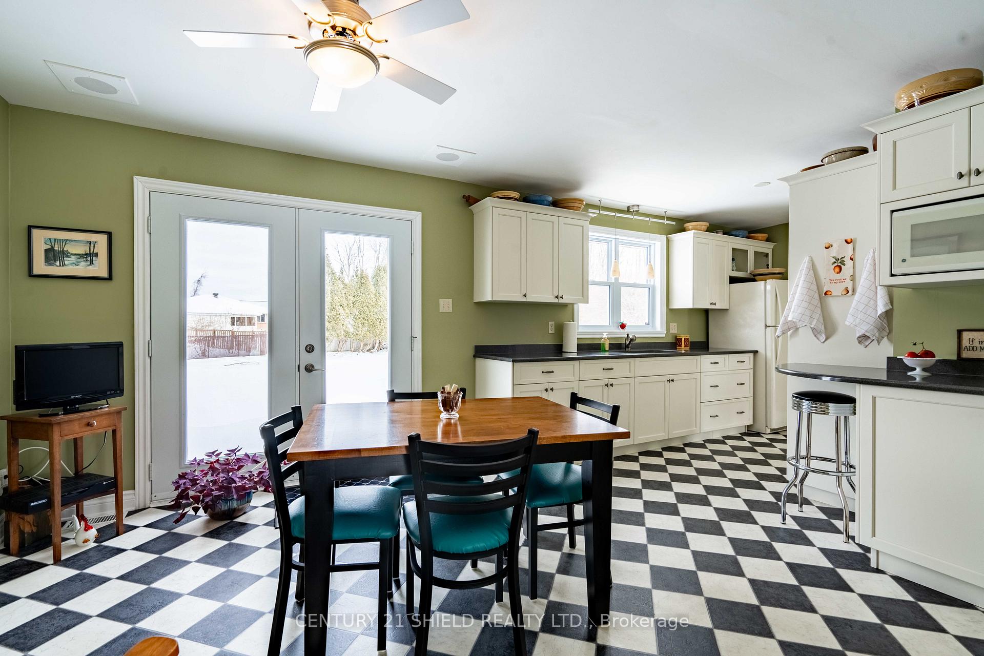 Photo 23 of 434 Bellevue Crescent, Cornwall — HOMEH