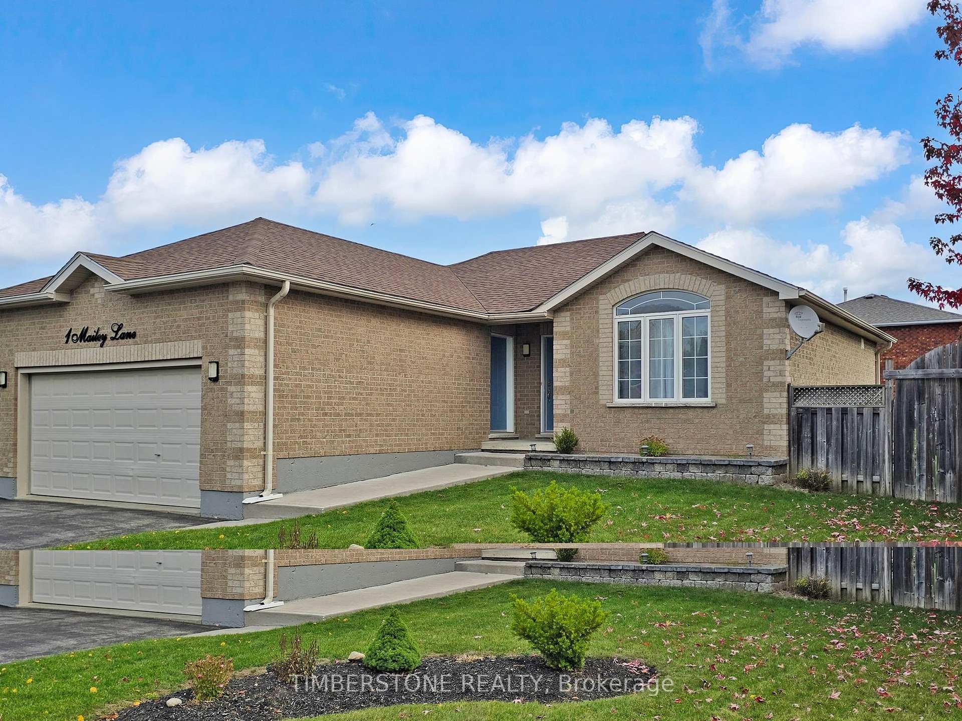 Photo 4 of Unit Lower, 1 Mailey Lane, Barrie, Edgehill Drive — HOMEH