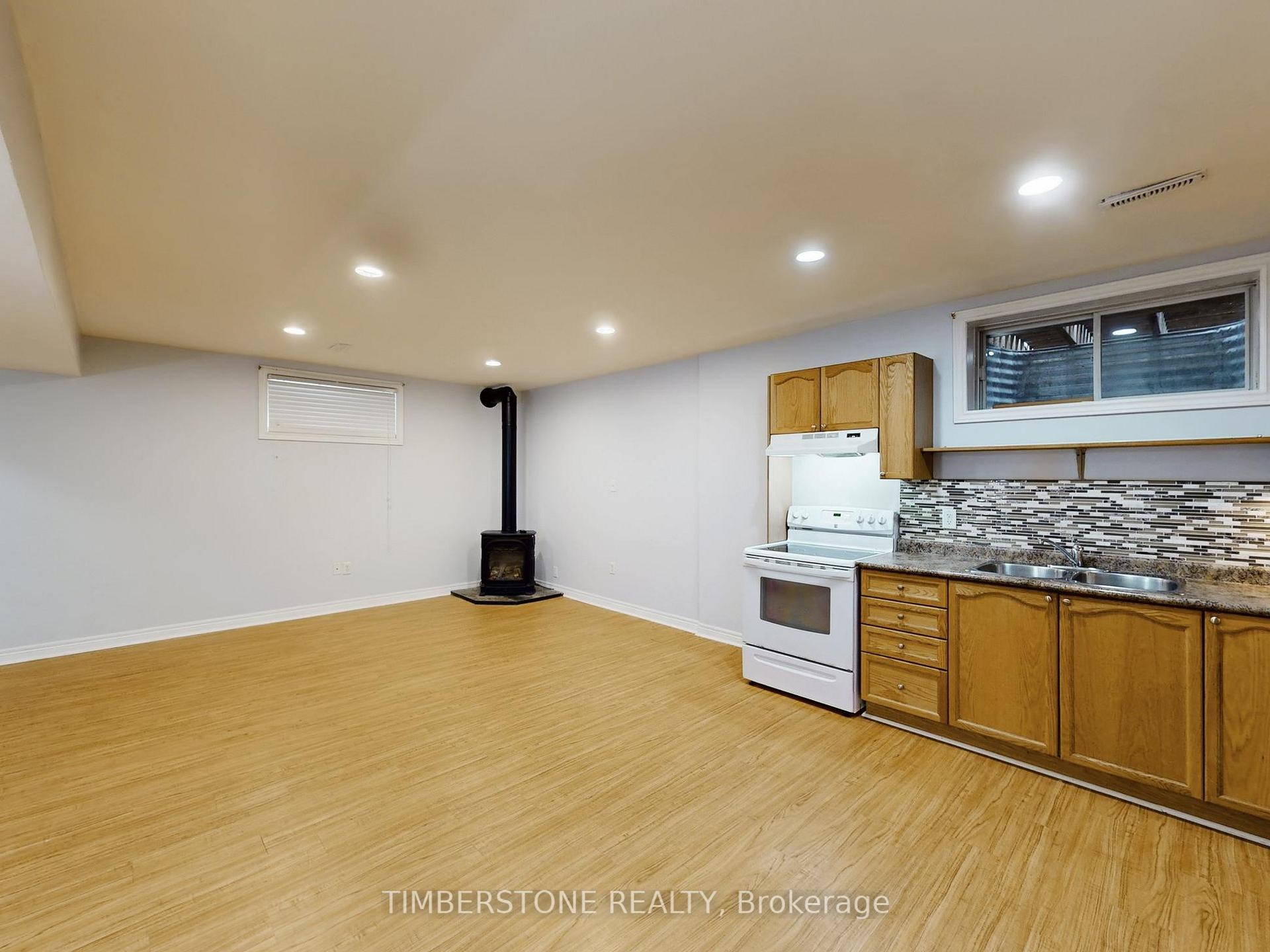 Photo 9 of Unit Lower, 1 Mailey Lane, Barrie, Edgehill Drive — HOMEH