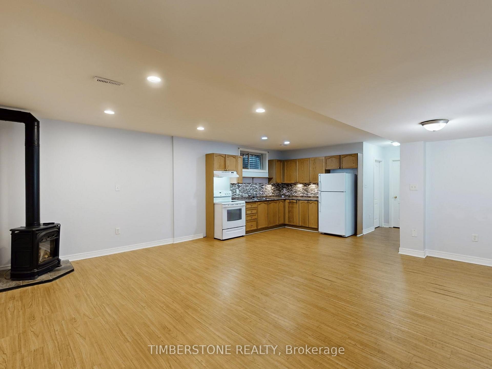 Photo 6 of Unit Lower, 1 Mailey Lane, Barrie, Edgehill Drive — HOMEH