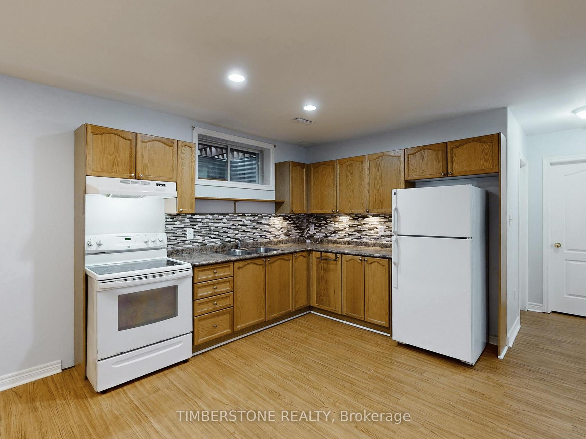 Photo 8 of Unit Lower, 1 Mailey Lane, Barrie, Edgehill Drive — HOMEH