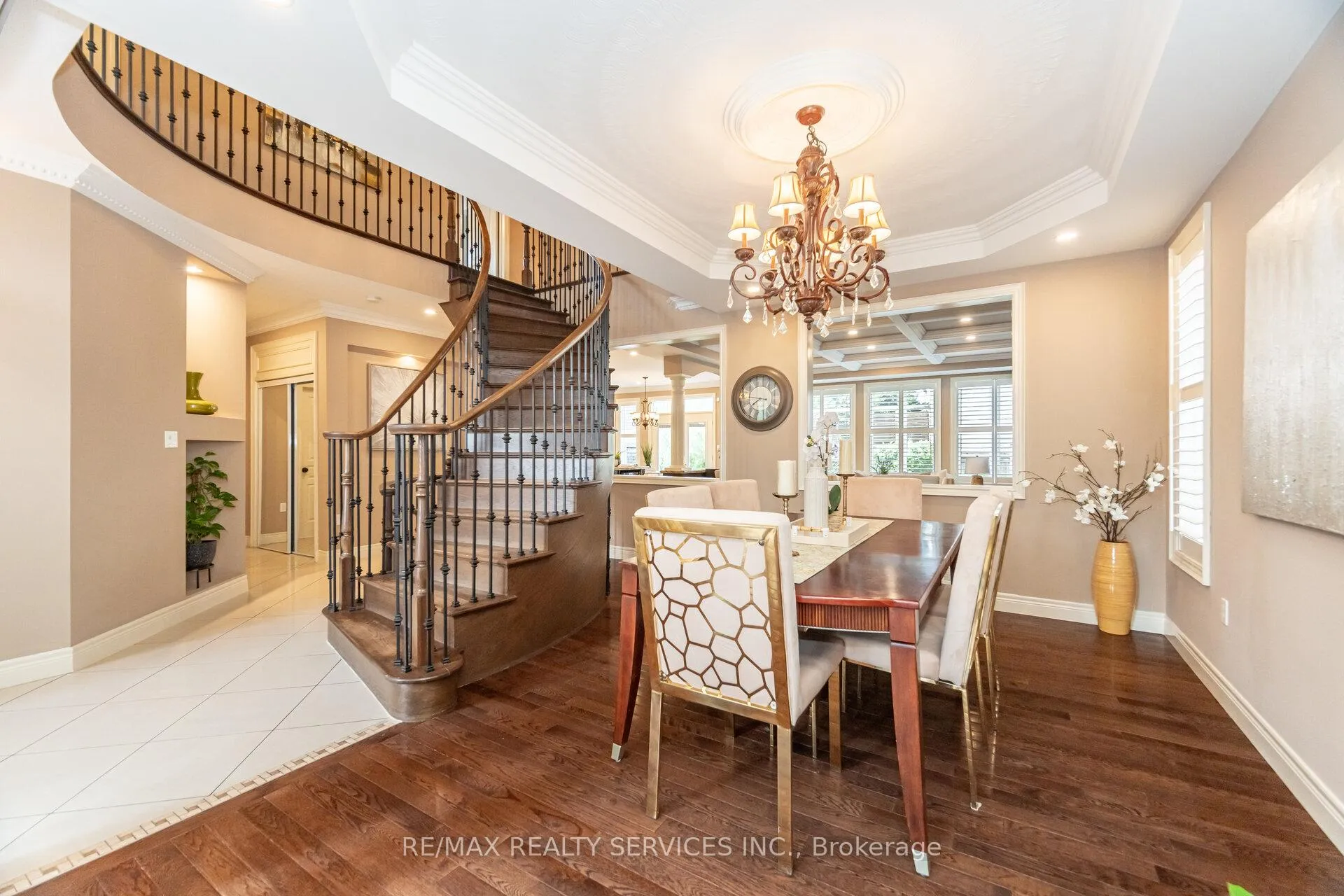 Photo 13 of 9 Lorupe Court, Hamilton, Ancaster — HOMEH
