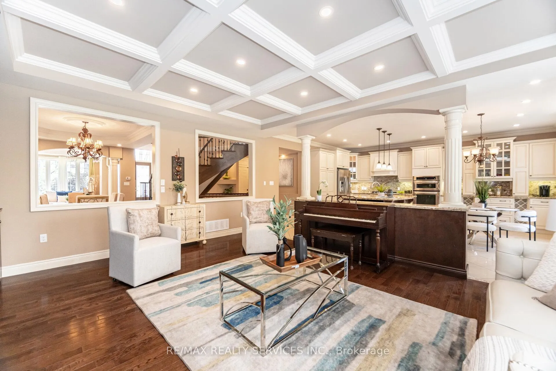 Photo 17 of 9 Lorupe Court, Hamilton, Ancaster — HOMEH