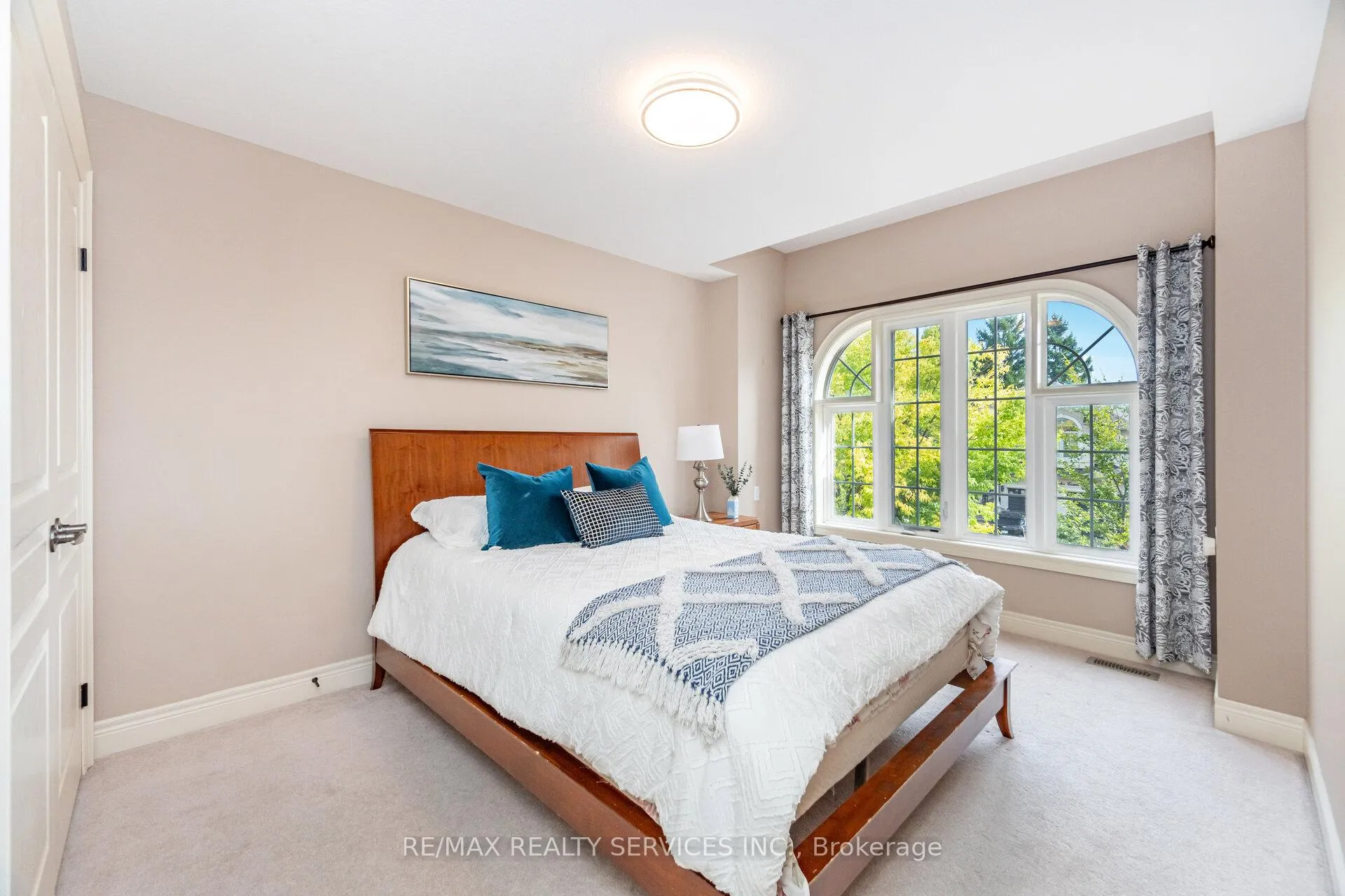 Photo 27 of 9 Lorupe Court, Hamilton, Ancaster — HOMEH