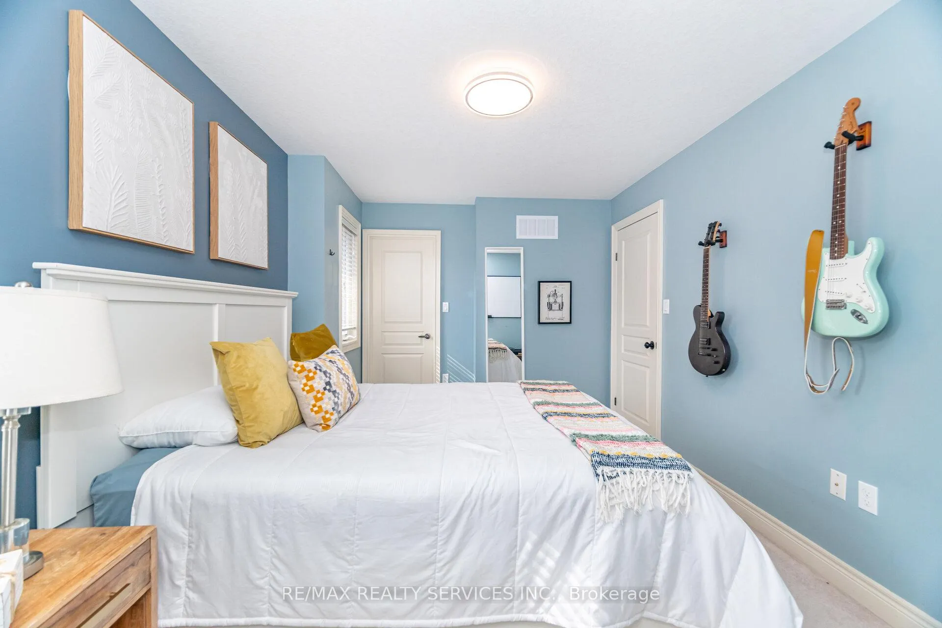 Photo 33 of 9 Lorupe Court, Hamilton, Ancaster — HOMEH