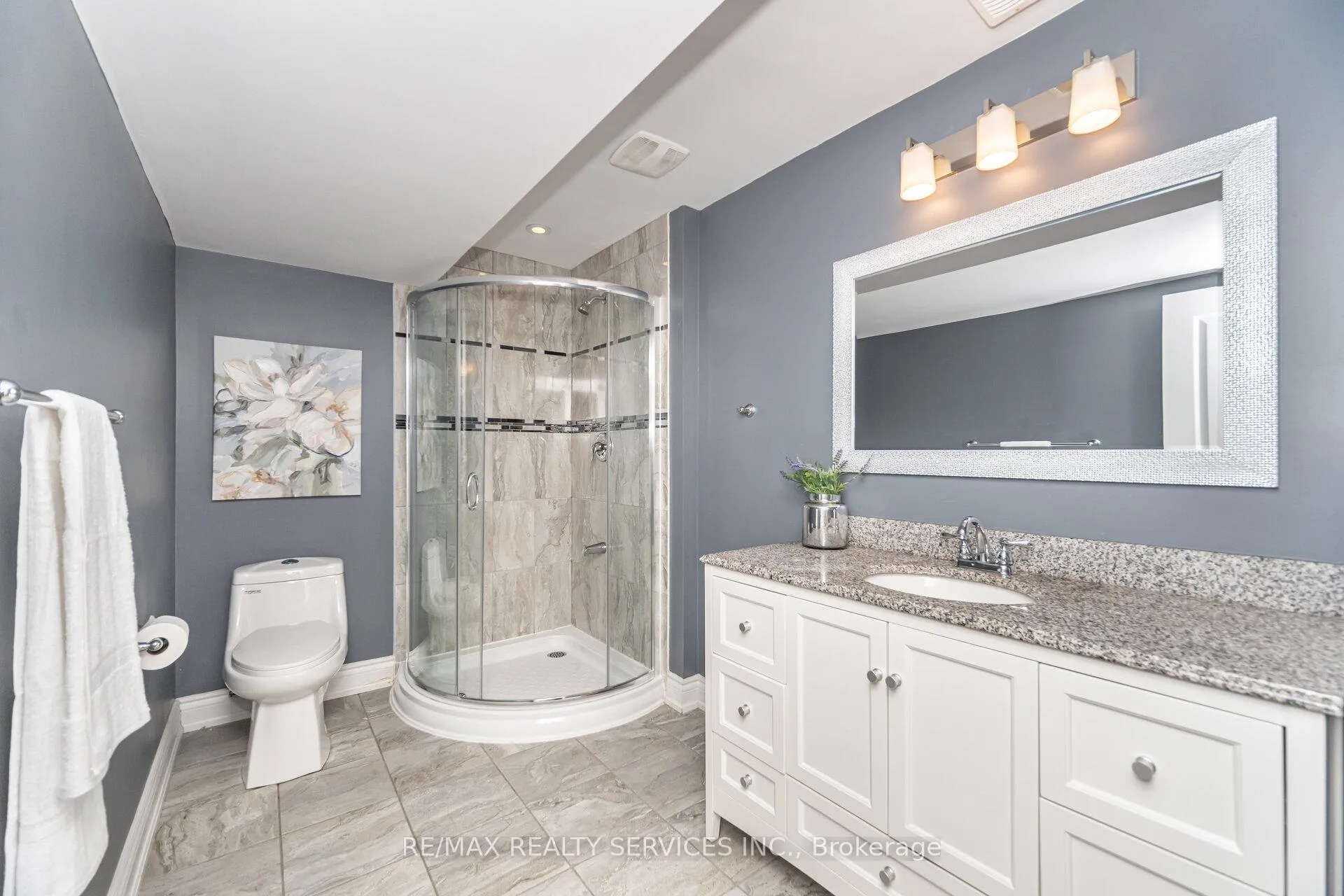 Photo 44 of 9 Lorupe Court, Hamilton, Ancaster — HOMEH