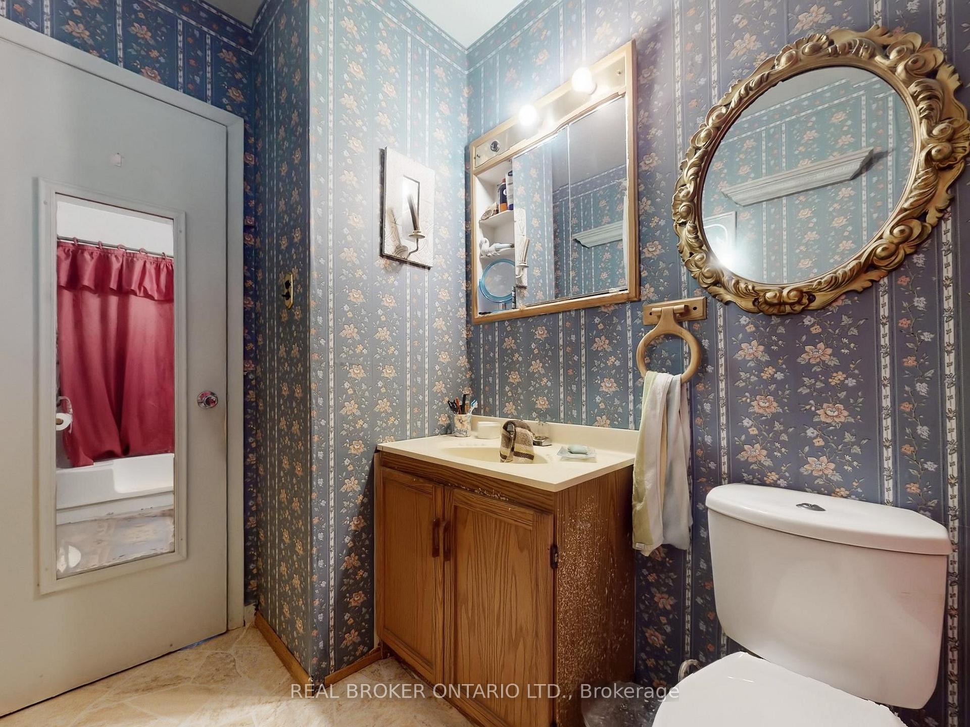 Photo 11 of 16 Bailey Crescent, Aurora, Aurora Highlands — HOMEH