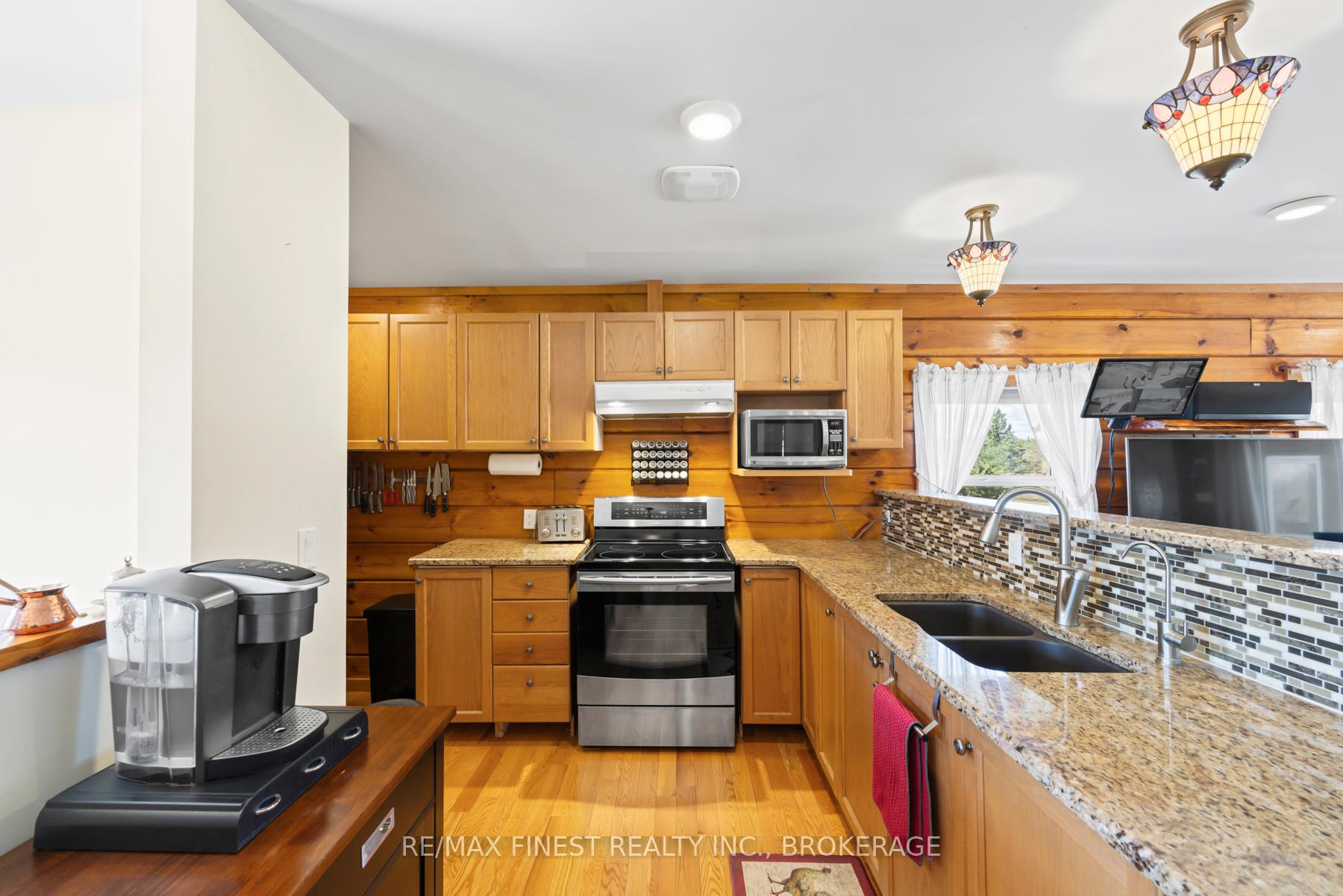 Photo 13 of 404 Dean Smith Road Drive, Frontenac, Frontenac South — HOMEH