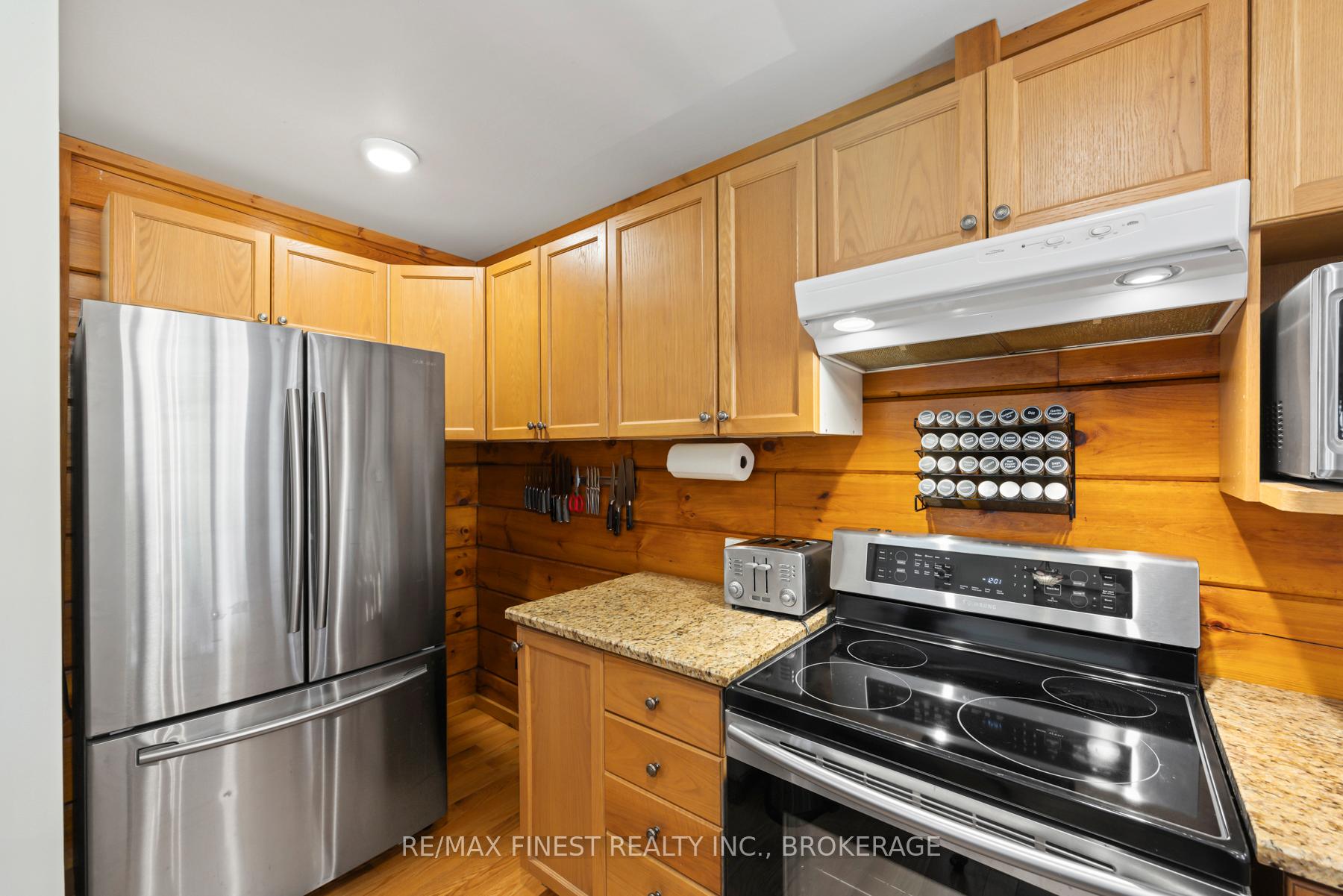 Photo 15 of 404 Dean Smith Road Drive, Frontenac, Frontenac South — HOMEH