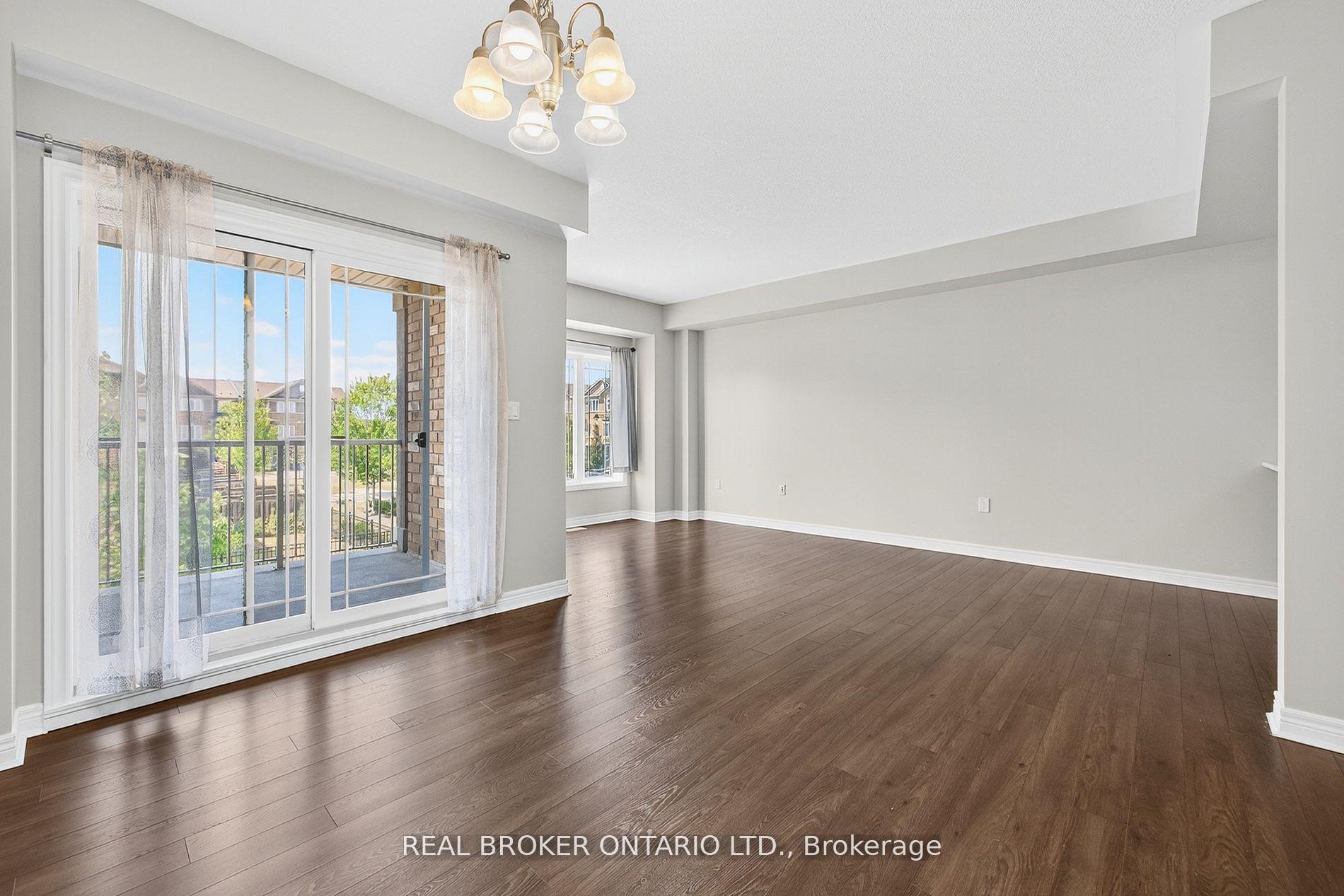 Photo 11 of 7 Ladybell Lane, Hamilton, Stoney Creek Mountain — HOMEH