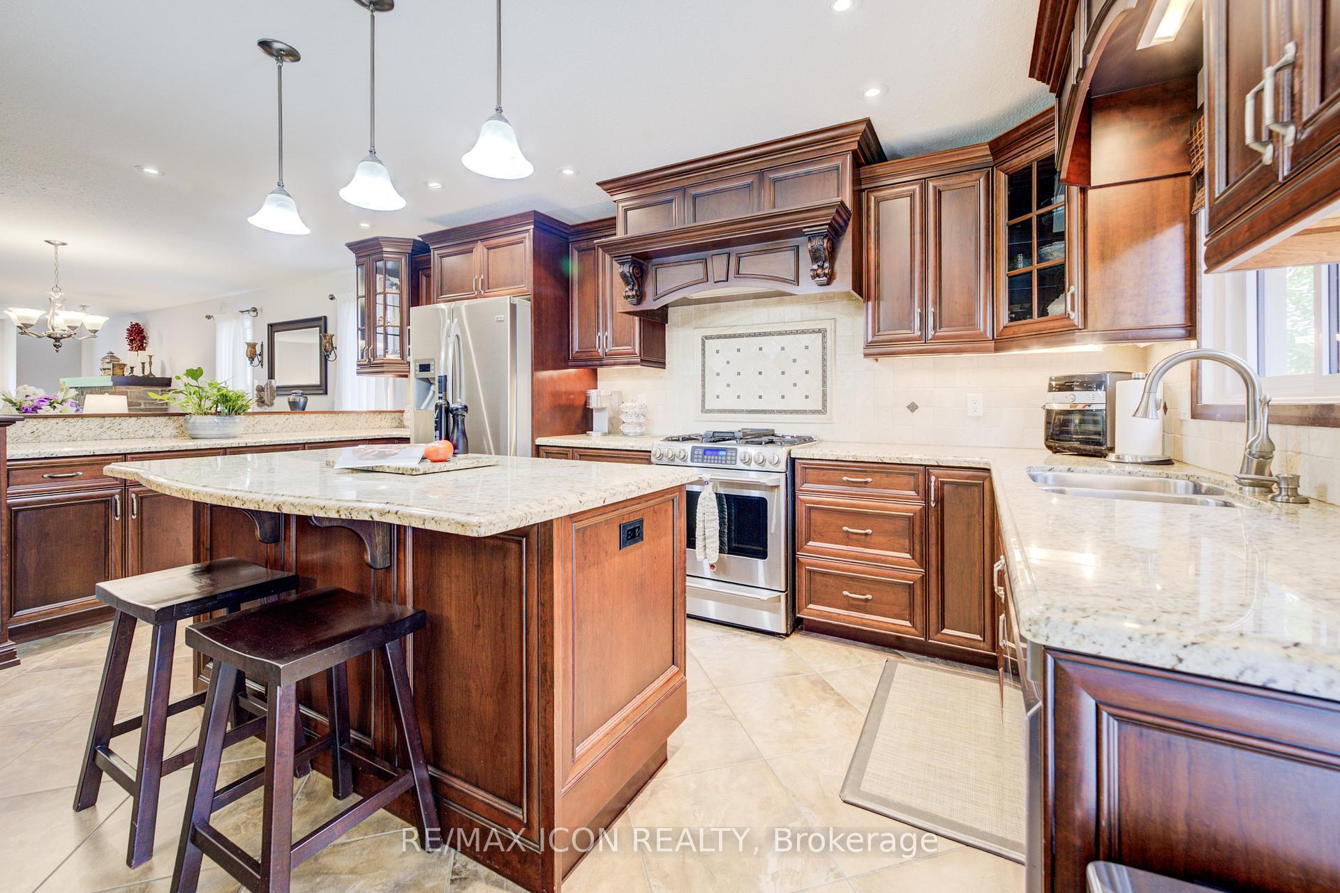 Photo 15 of 165 Municipal Street, Guelph, Dovercliffe Park/Old University — HOMEH