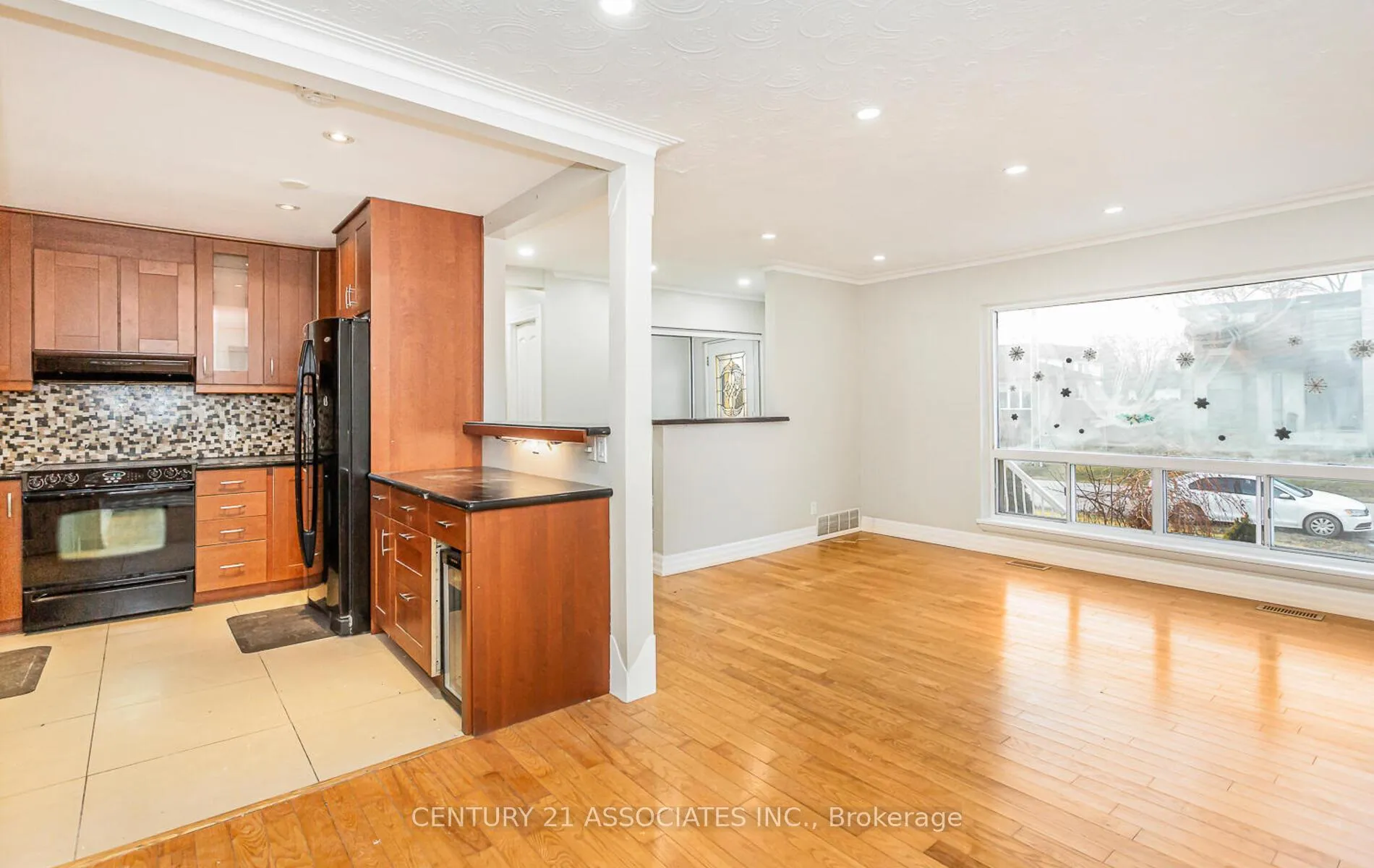Photo 10 of 1338 Waverly Avenue, Oakville, West — HOMEH