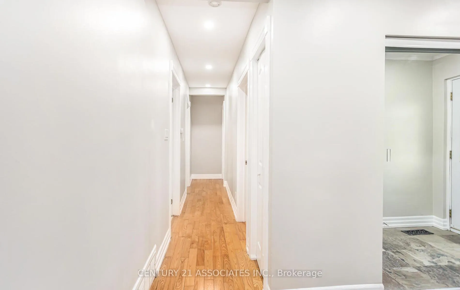 Photo 16 of 1338 Waverly Avenue, Oakville, West — HOMEH