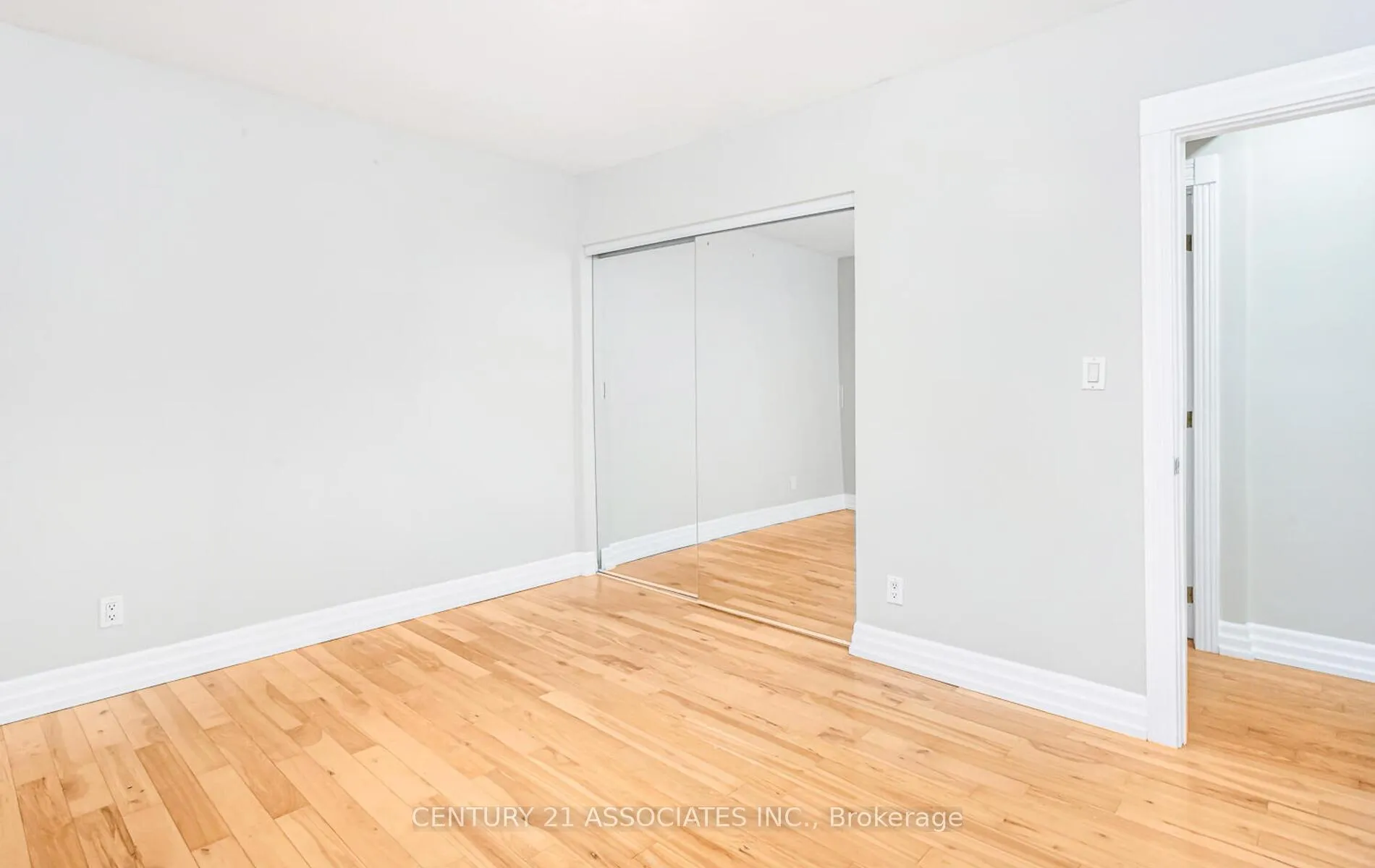 Photo 19 of 1338 Waverly Avenue, Oakville, West — HOMEH