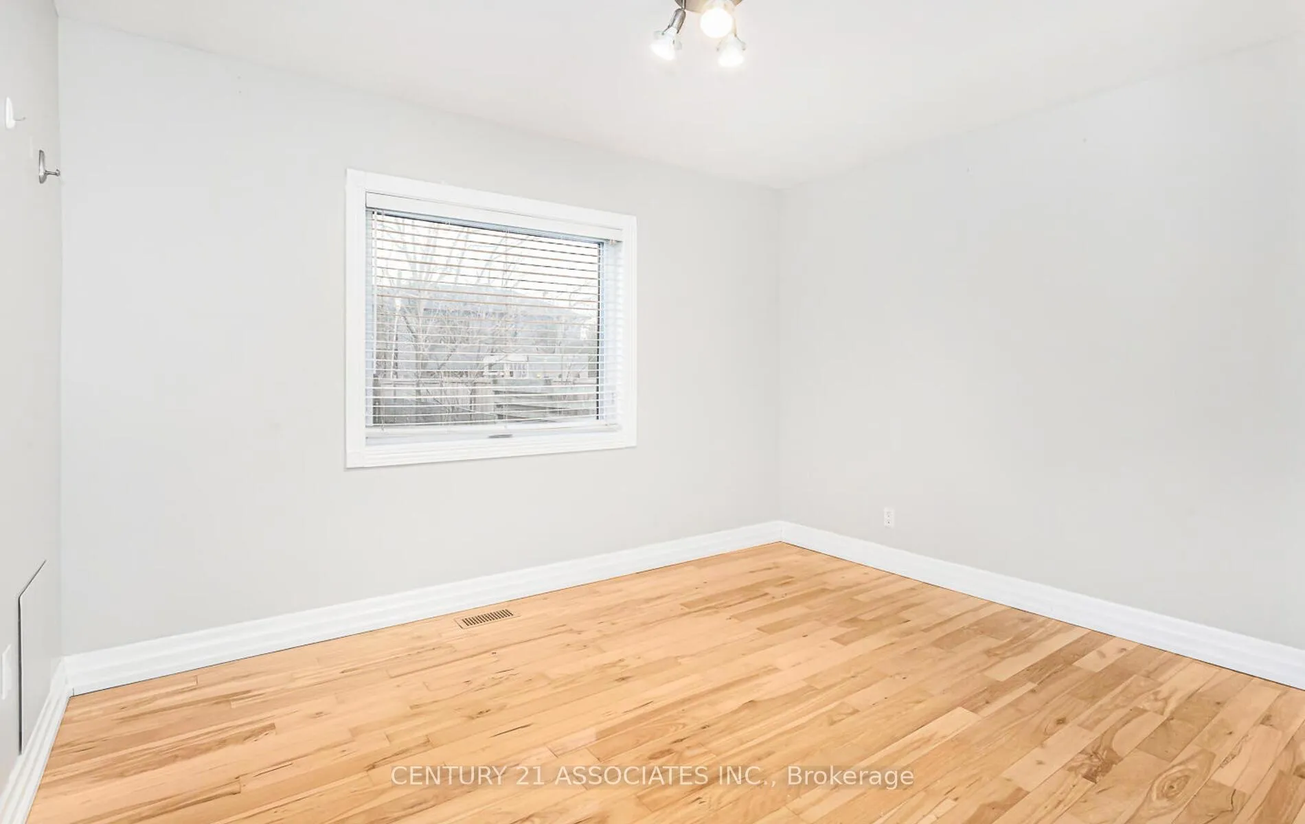 Photo 20 of 1338 Waverly Avenue, Oakville, West — HOMEH